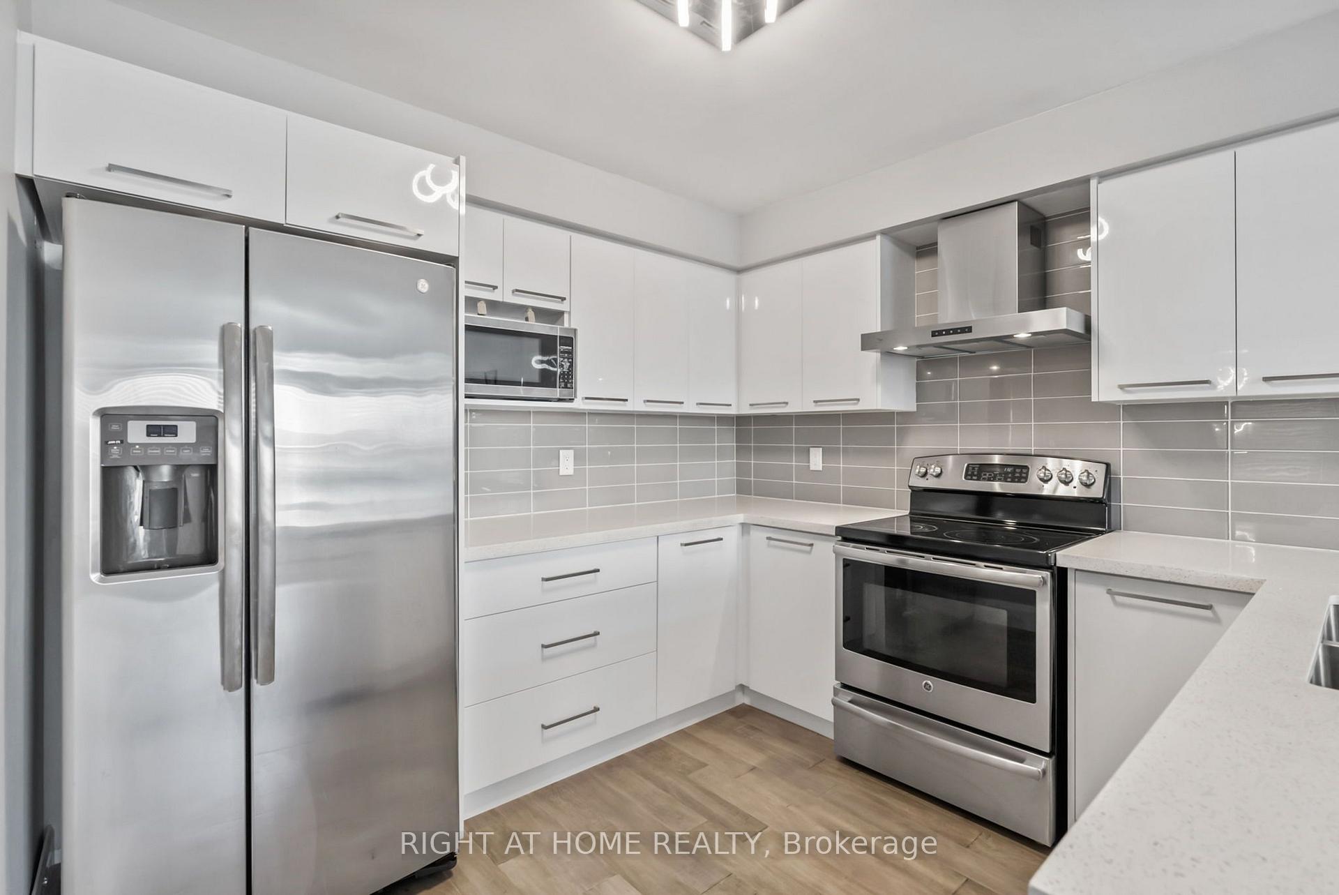 Photo 6 of 1040 Beaver Valley Crescent, Oshawa, Northglen — HOMEH