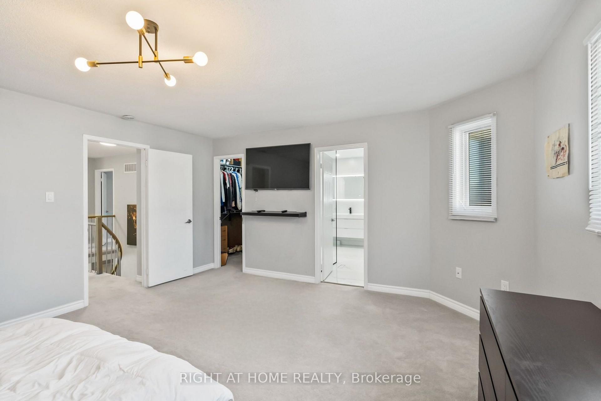 Photo 21 of 1040 Beaver Valley Crescent, Oshawa, Northglen — HOMEH