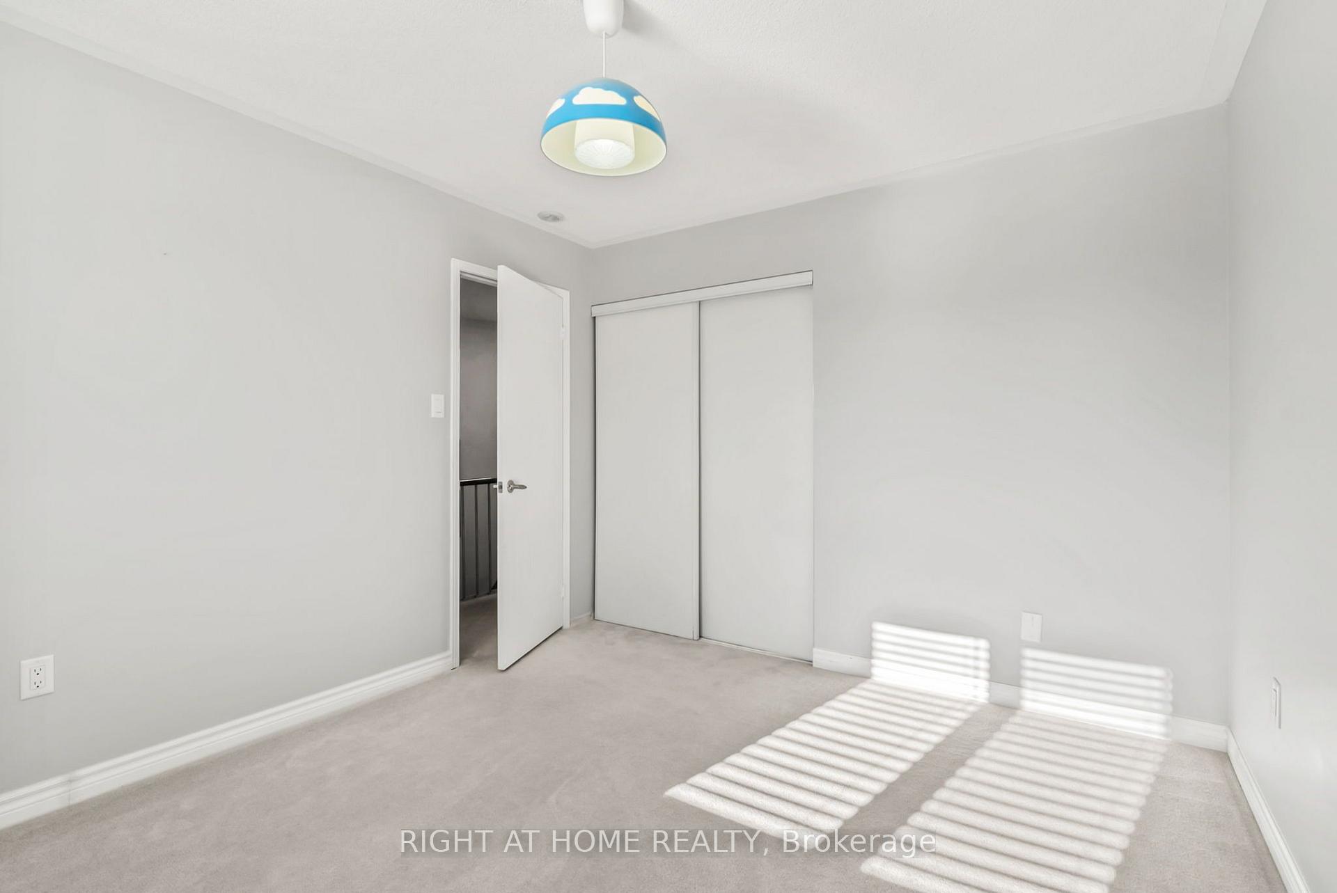 Photo 38 of 1040 Beaver Valley Crescent, Oshawa, Northglen — HOMEH