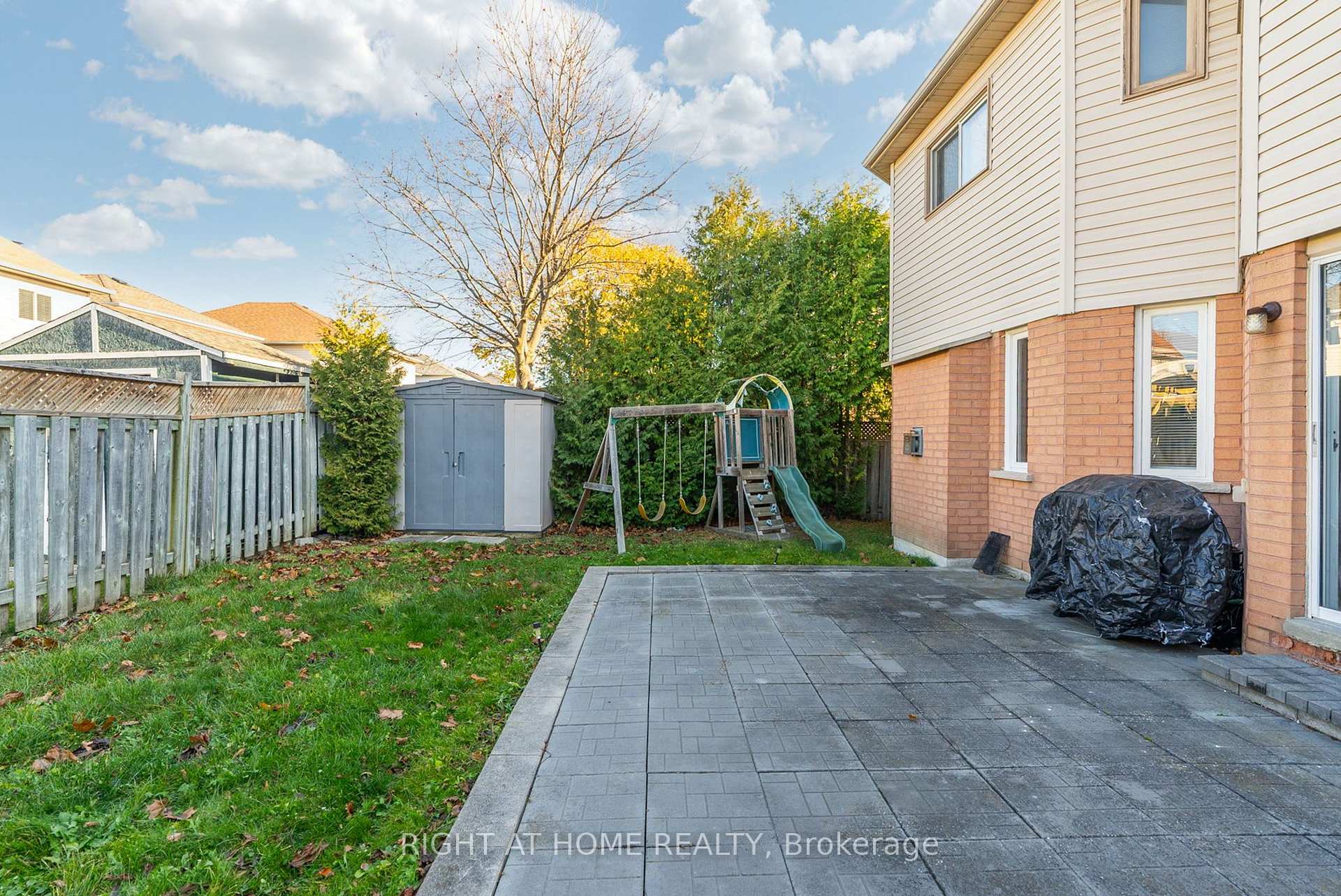 Photo 46 of 1040 Beaver Valley Crescent, Oshawa, Northglen — HOMEH