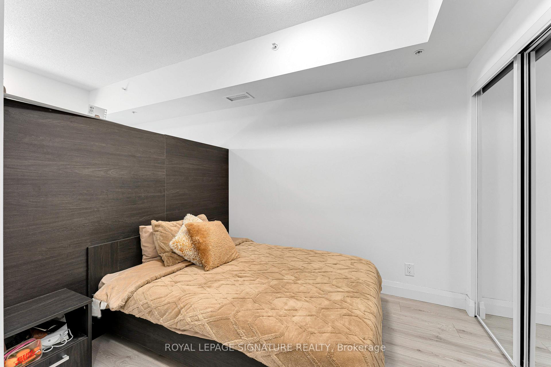 Photo 12 of Unit 501, 652 Princess Street, Kingston, Central City East — HOMEH