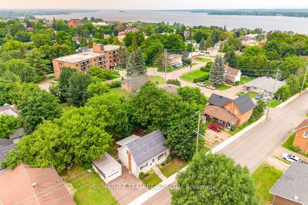 Photo 8 of 260 Fraser Street, Pembroke, Pembroke — HOMEH
