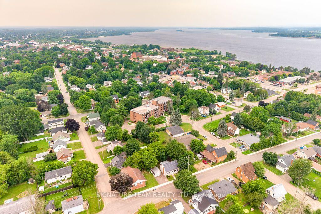 Photo 9 of 260 Fraser Street, Pembroke, Pembroke — HOMEH