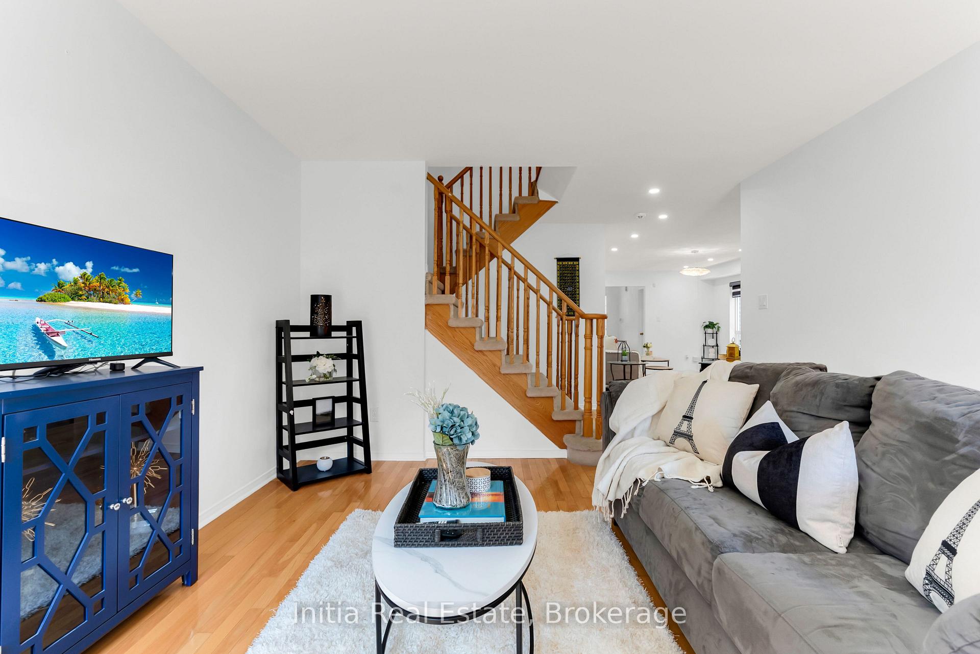 Photo 12 of 46 Florence Drive, Brampton, Fletcher's Meadow — HOMEH