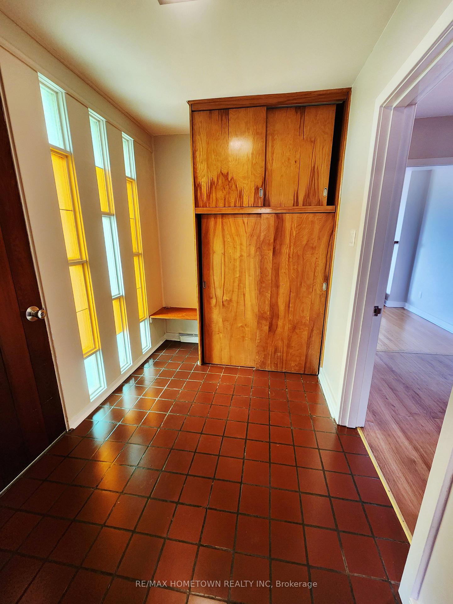 Photo 5 of 38 Elizabeth Drive, South Dundas, Iroquois — HOMEH