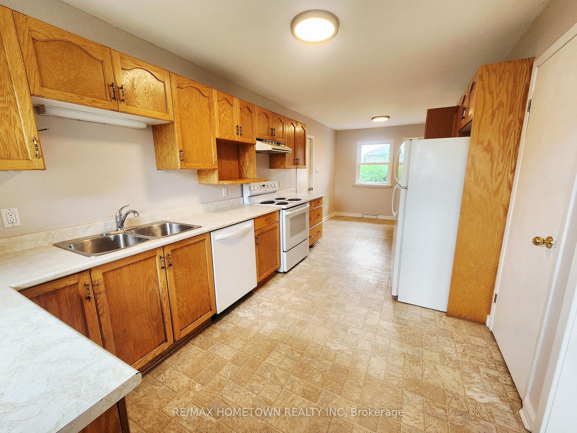 Photo 7 of 38 Elizabeth Drive, South Dundas, Iroquois — HOMEH