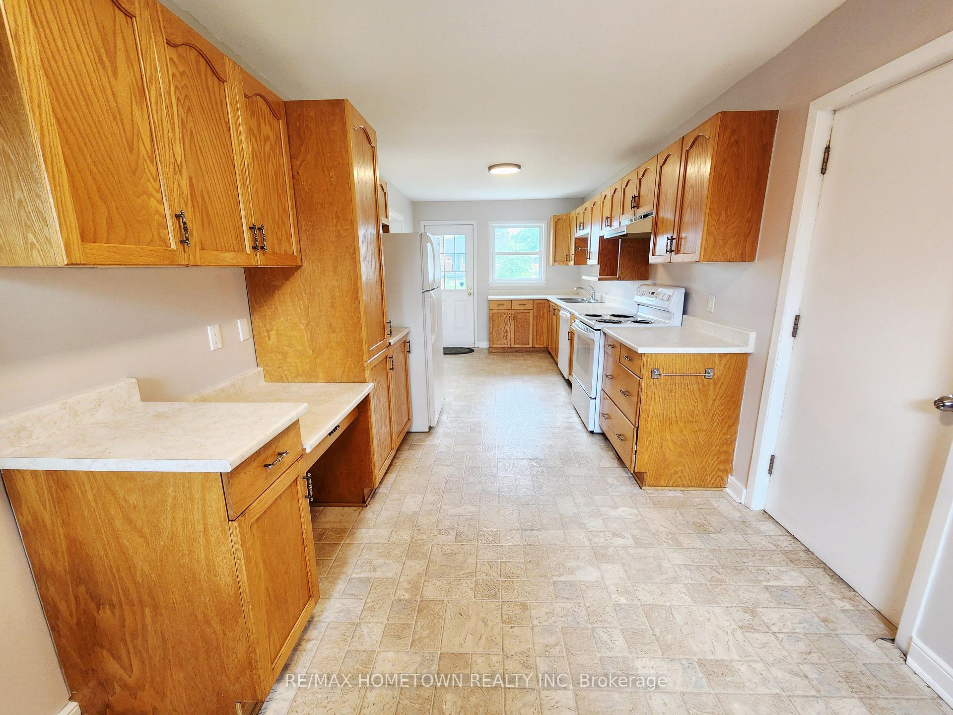 Photo 8 of 38 Elizabeth Drive, South Dundas, Iroquois — HOMEH