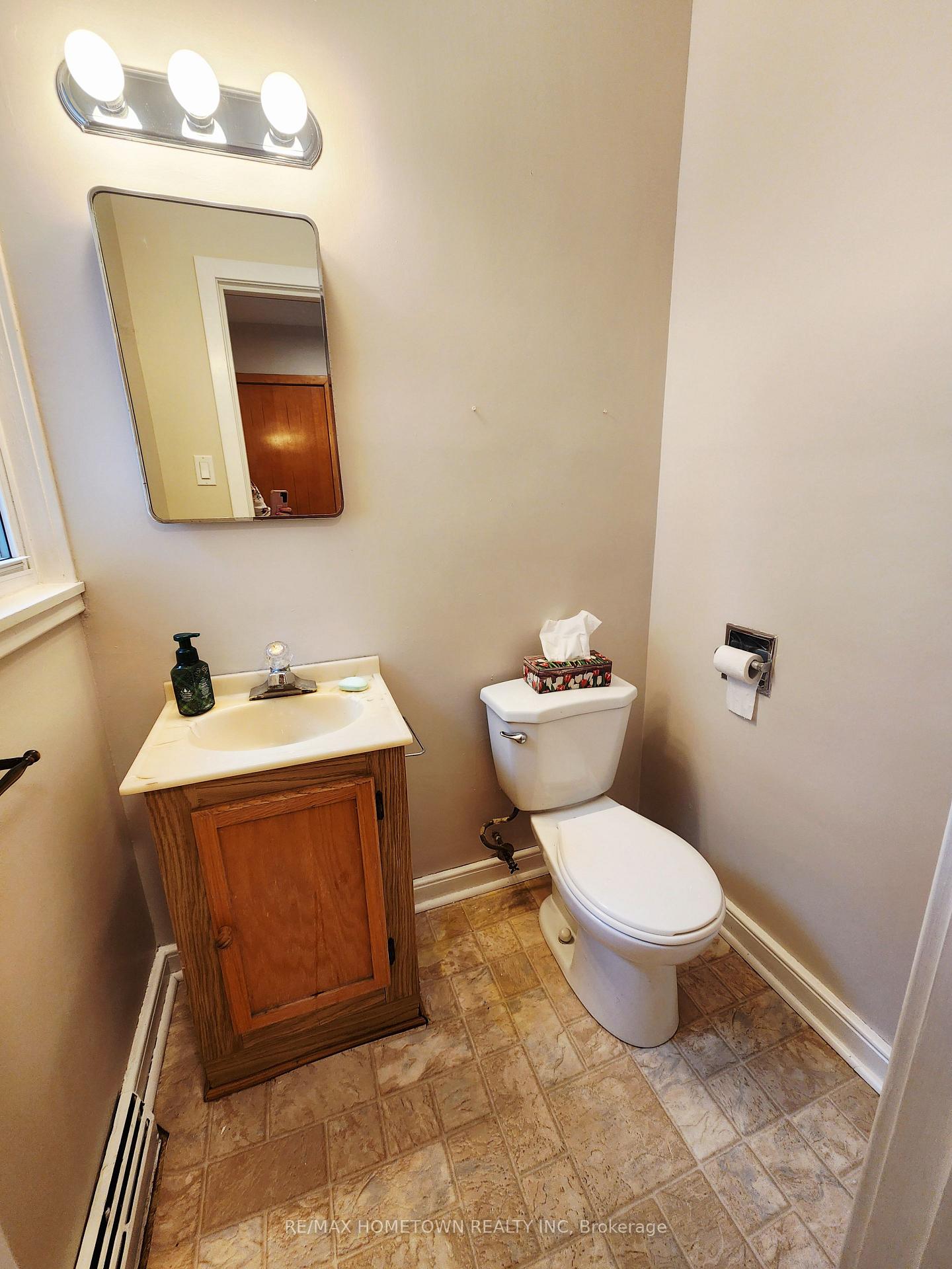 Photo 15 of 38 Elizabeth Drive, South Dundas, Iroquois — HOMEH