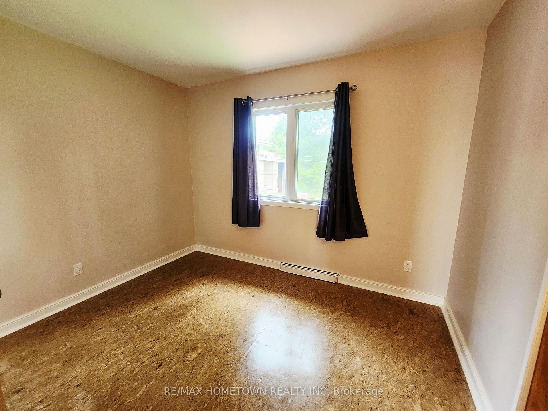 Photo 19 of 38 Elizabeth Drive, South Dundas, Iroquois — HOMEH