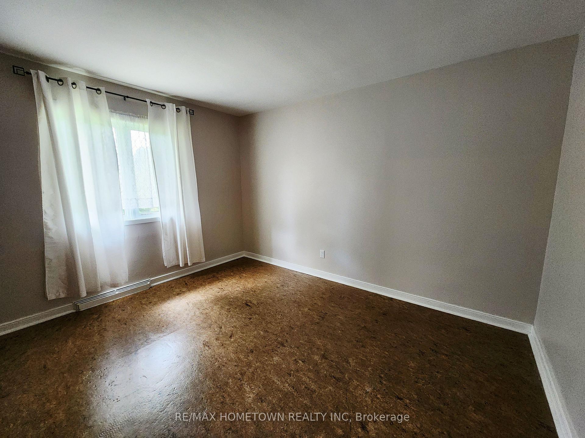 Photo 22 of 38 Elizabeth Drive, South Dundas, Iroquois — HOMEH