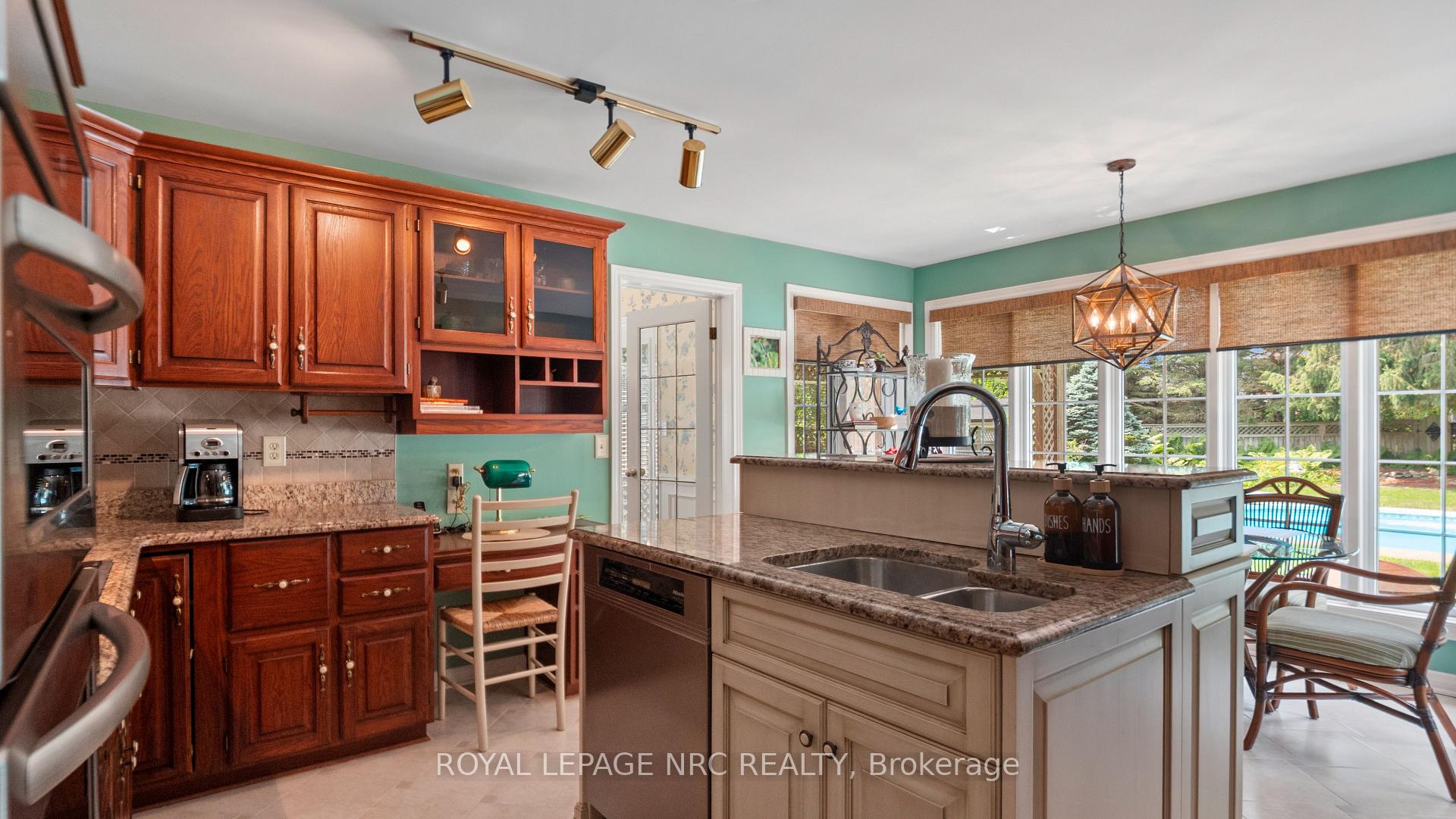 Photo 15 of 128 Welland Road, Pelham, Fonthill — HOMEH