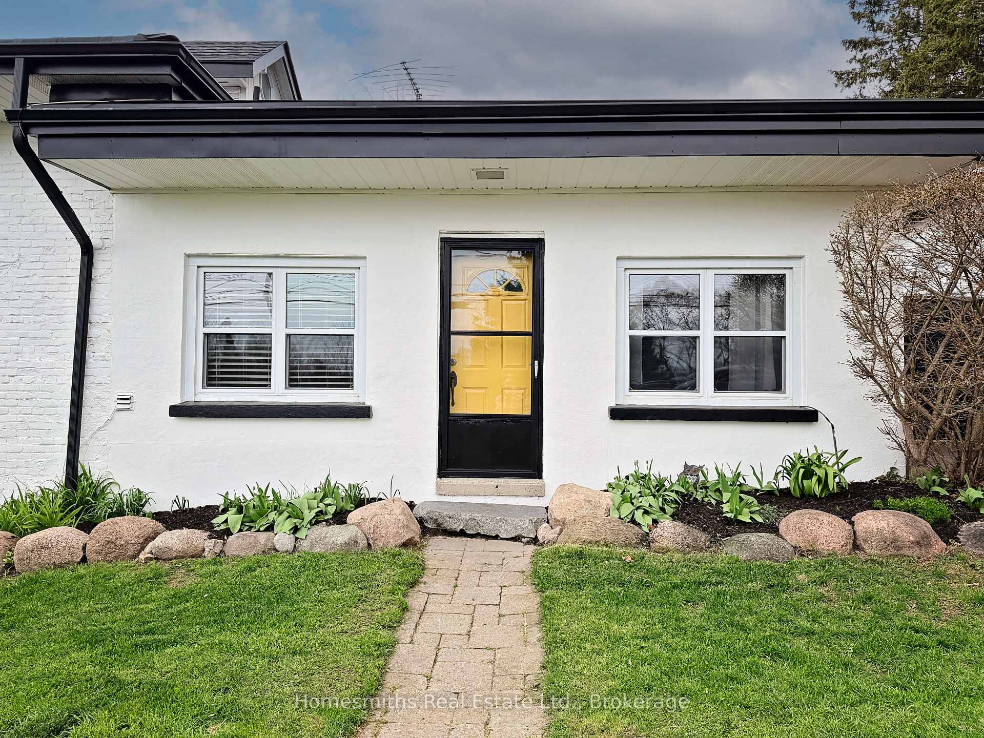 Photo 3 of 8766 Danforth Road W, Hamilton Township, Rural Hamilton — HOMEH
