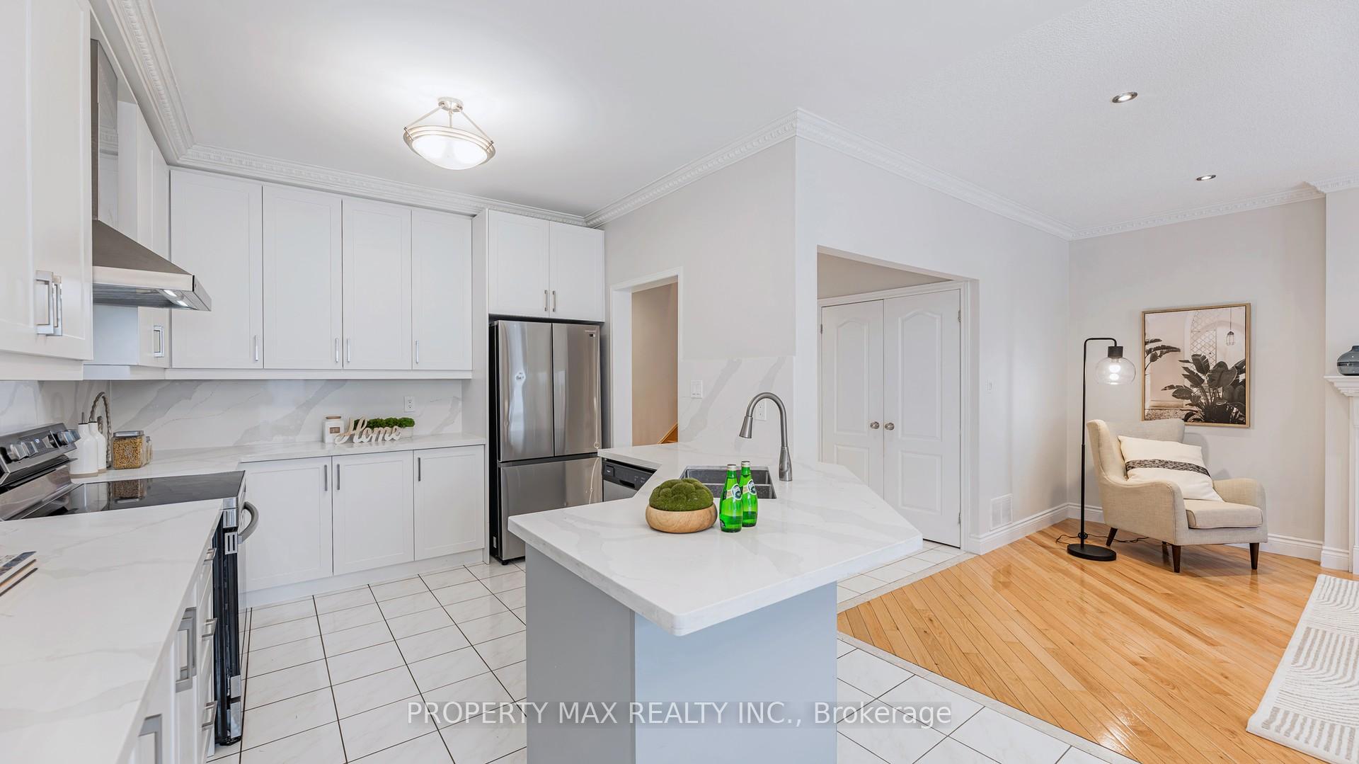 Photo 10 of 48 Elmrill Road, Markham, Berczy — HOMEH