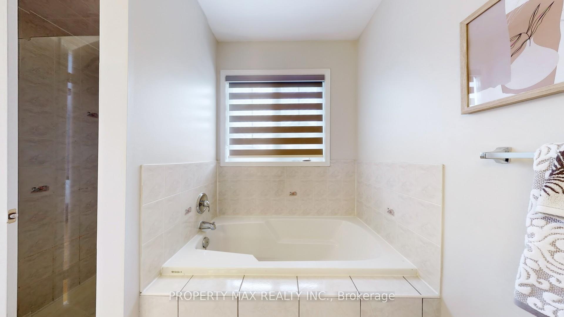 Photo 22 of 48 Elmrill Road, Markham, Berczy — HOMEH