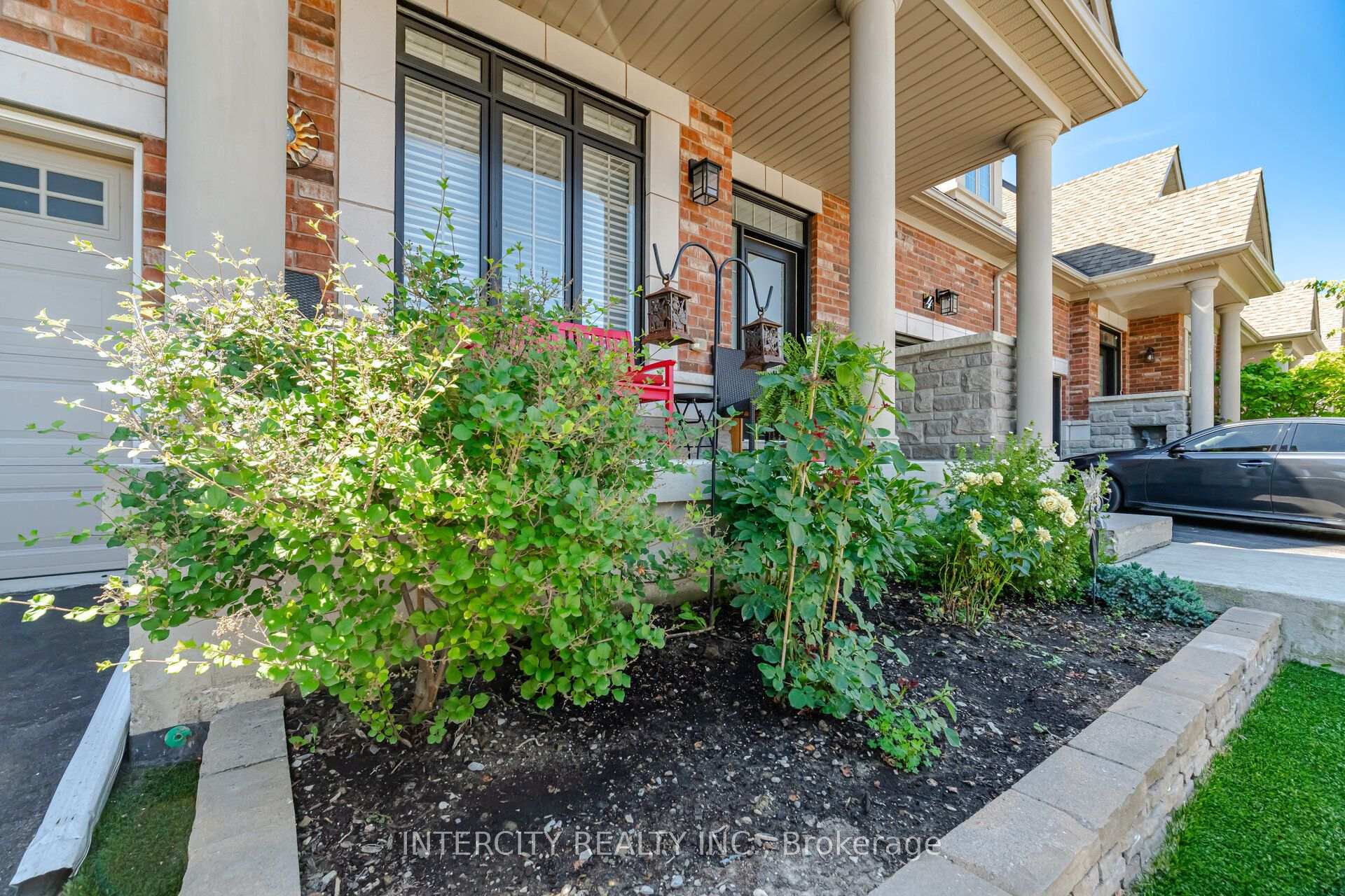 Photo 3 of 4 Petersen Place, King, Nobleton — HOMEH