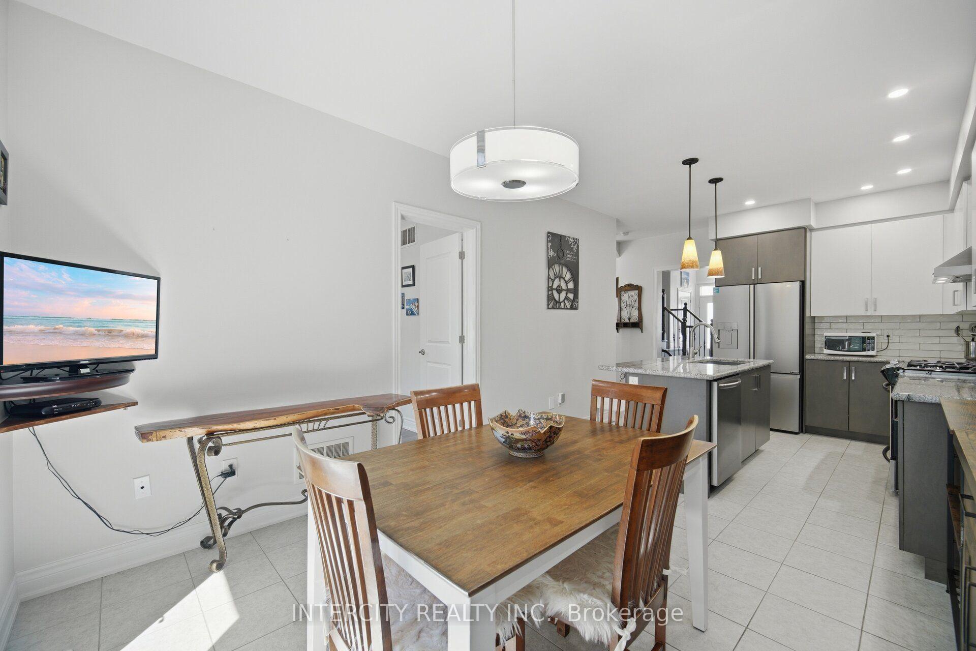 Photo 13 of 4 Petersen Place, King, Nobleton — HOMEH