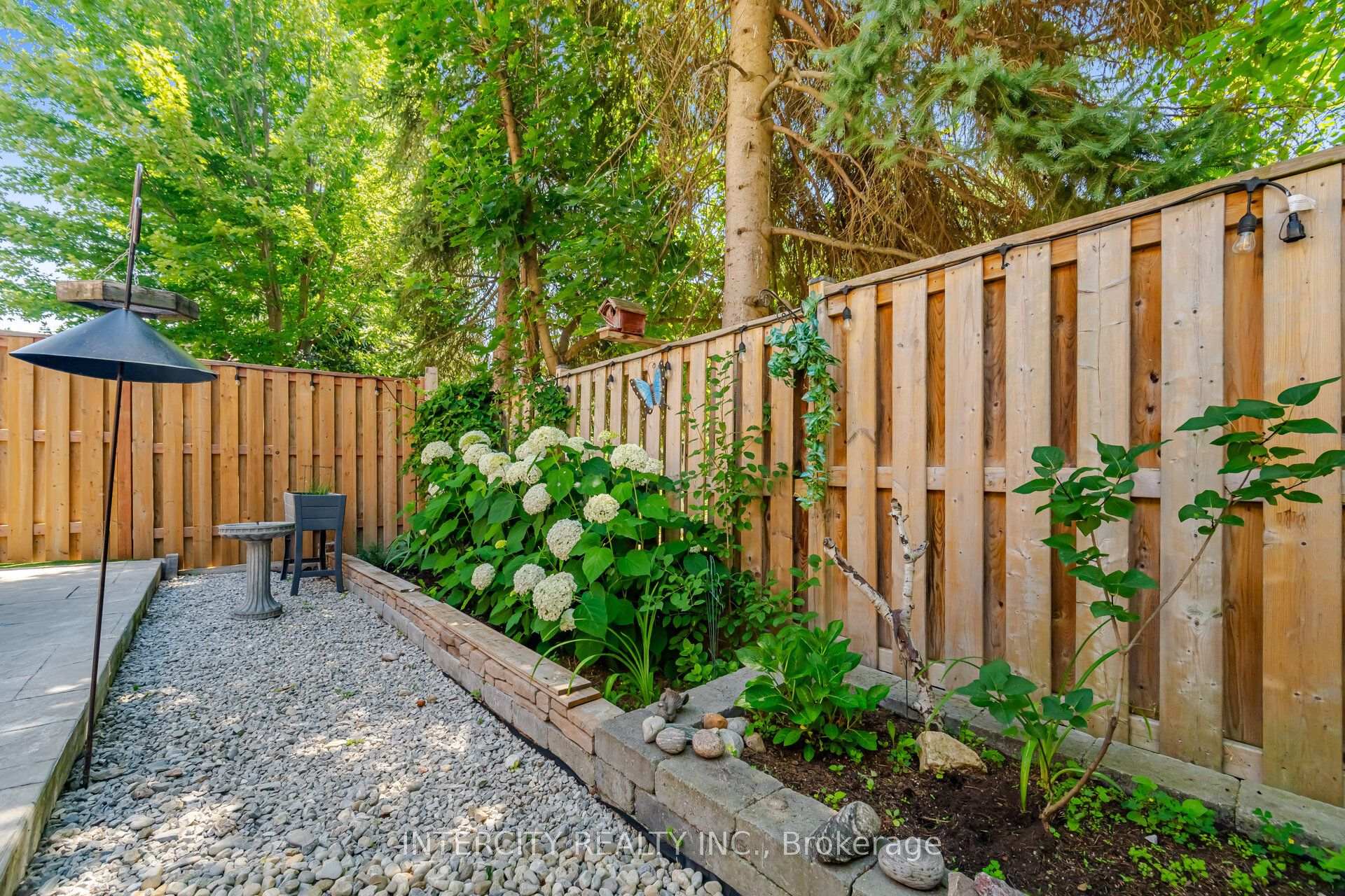 Photo 32 of 4 Petersen Place, King, Nobleton — HOMEH