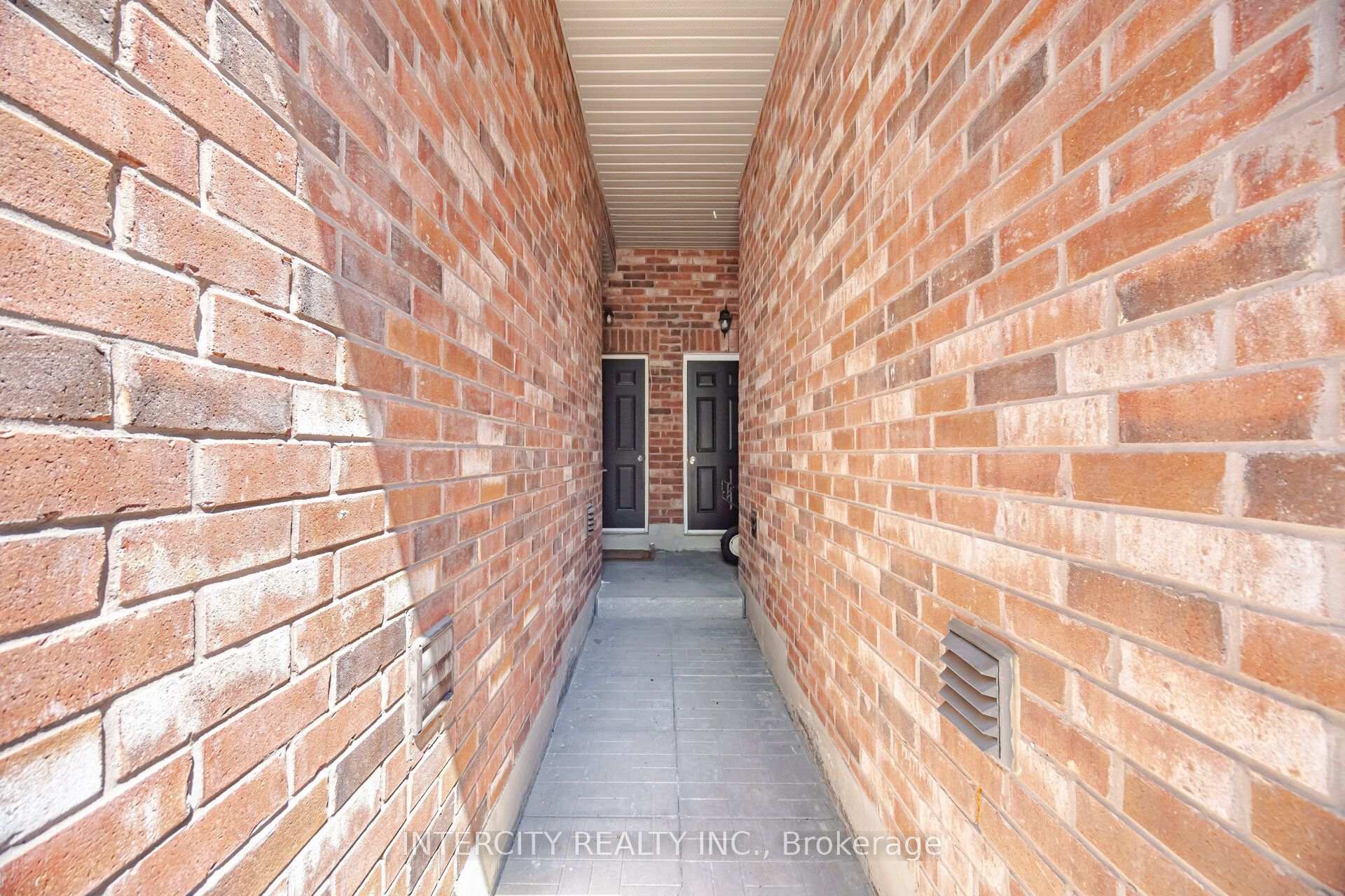 Photo 33 of 4 Petersen Place, King, Nobleton — HOMEH