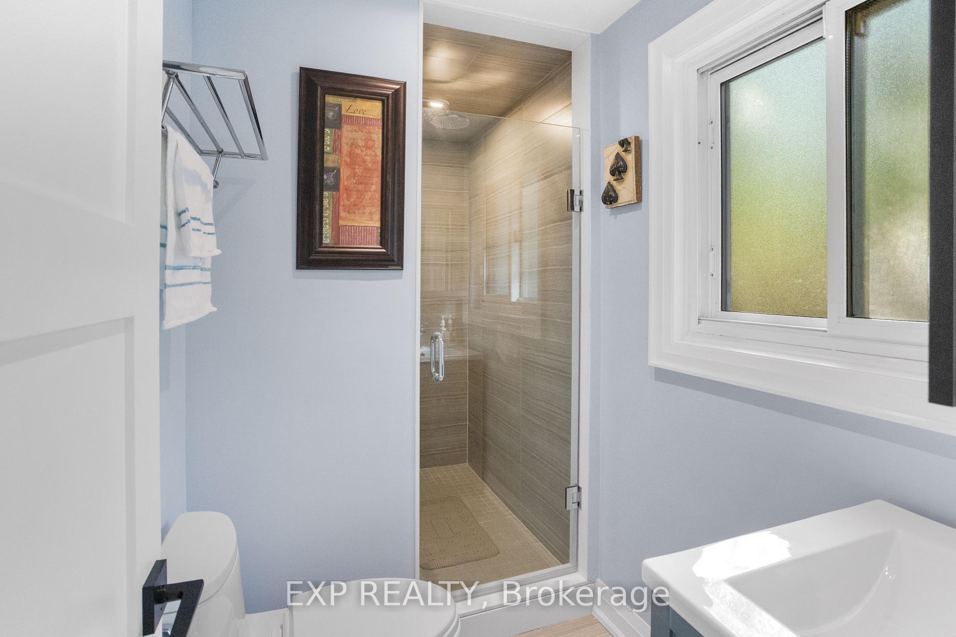 Photo 27 of 18 Winsdale Road, Etobicoke, Markland Wood — HOMEH