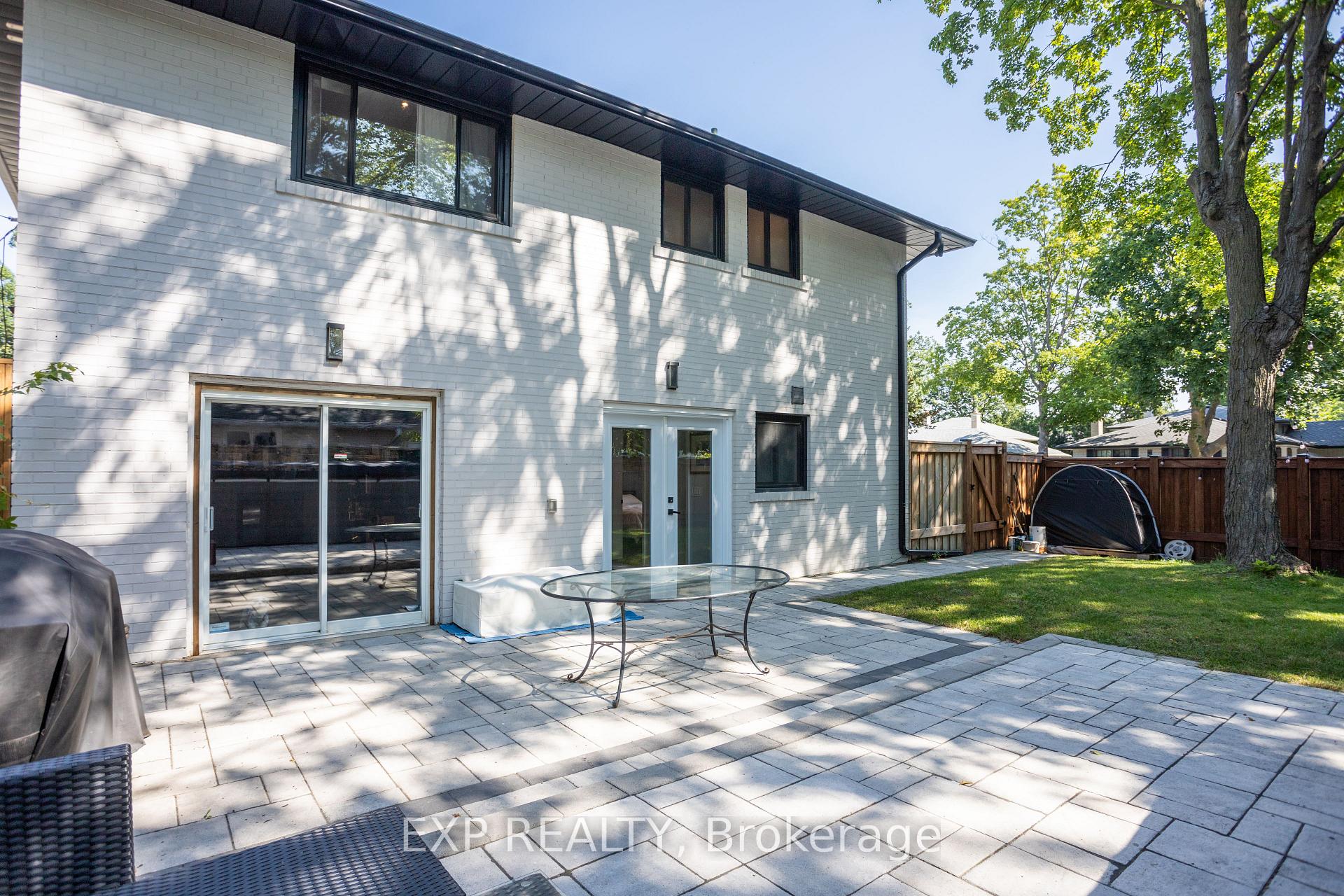Photo 32 of 18 Winsdale Road, Etobicoke, Markland Wood — HOMEH