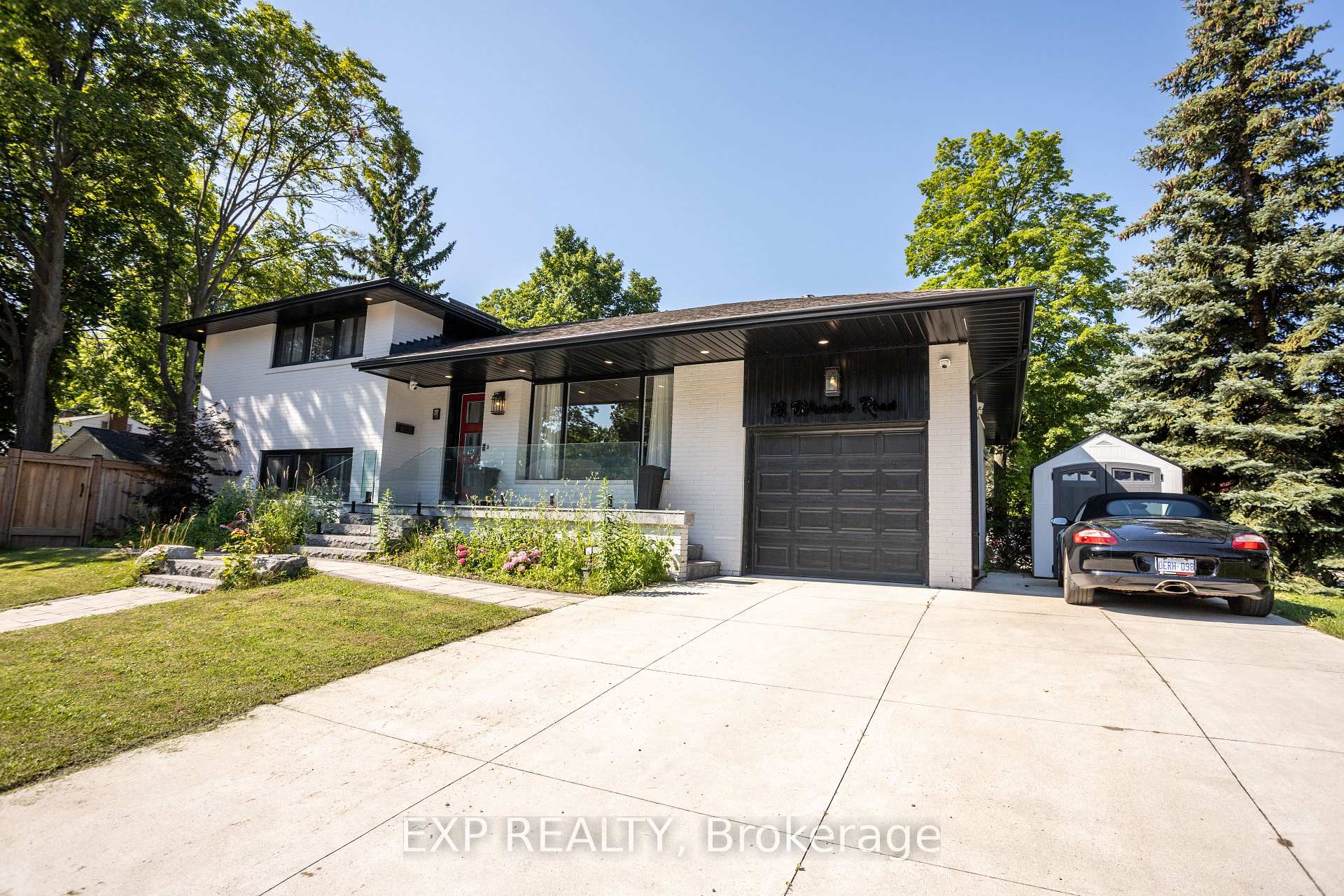 Photo 39 of 18 Winsdale Road, Etobicoke, Markland Wood — HOMEH