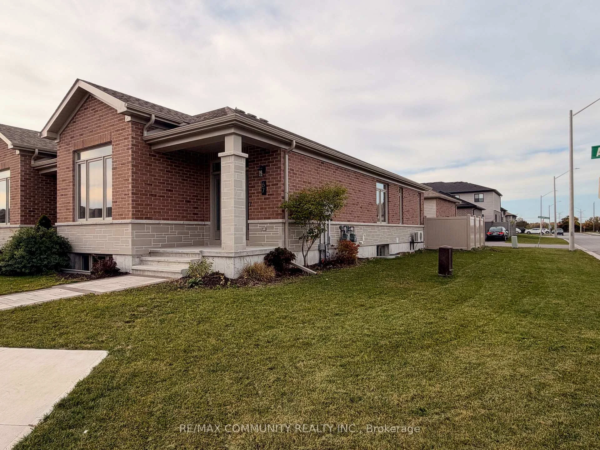 Photo 3 of 67 Athabaska Drive, Belleville, Thurlow Ward — HOMEH
