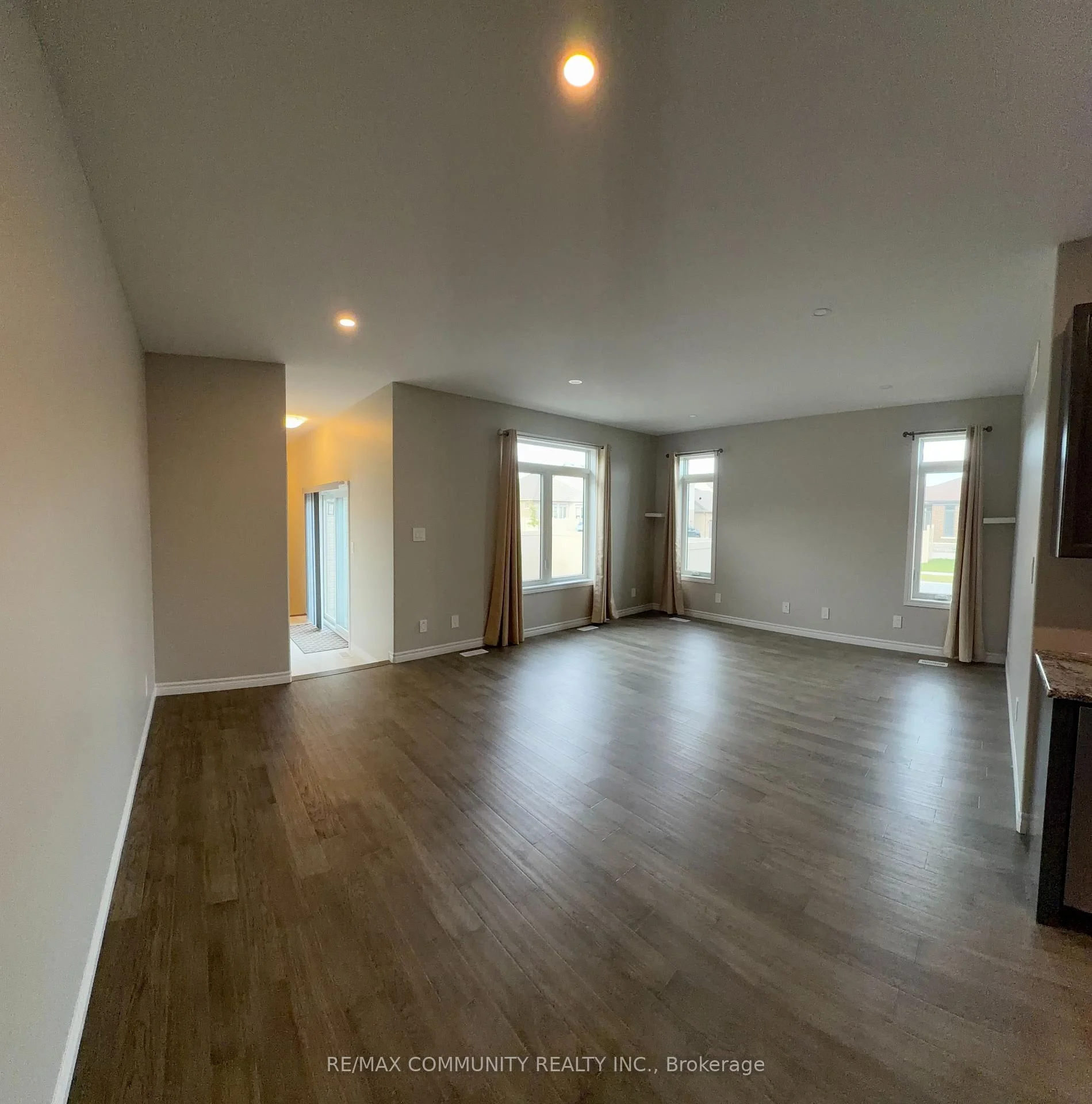 Photo 8 of 67 Athabaska Drive, Belleville, Thurlow Ward — HOMEH