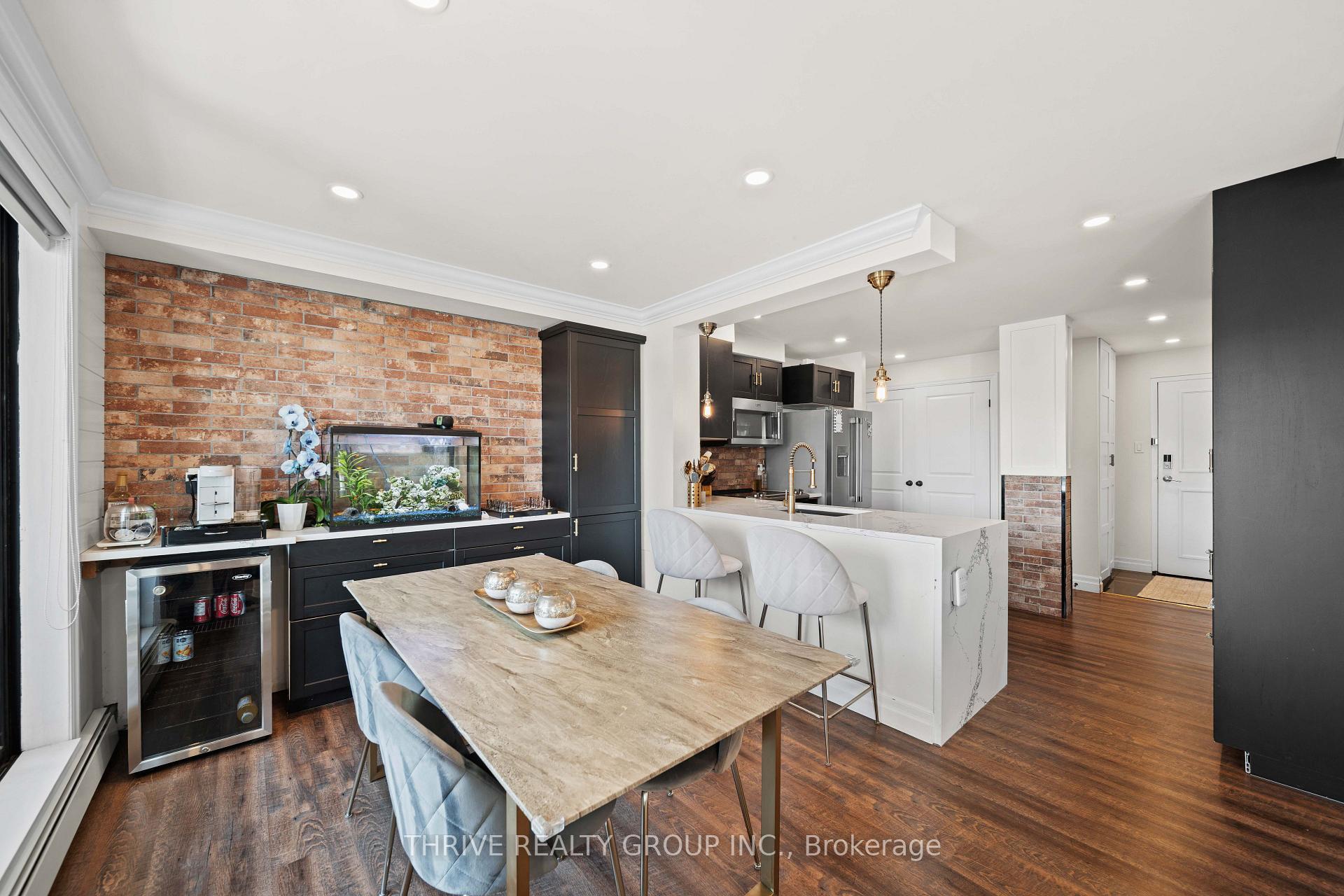 Front of Unit 408, 1255 Commissioners Road W