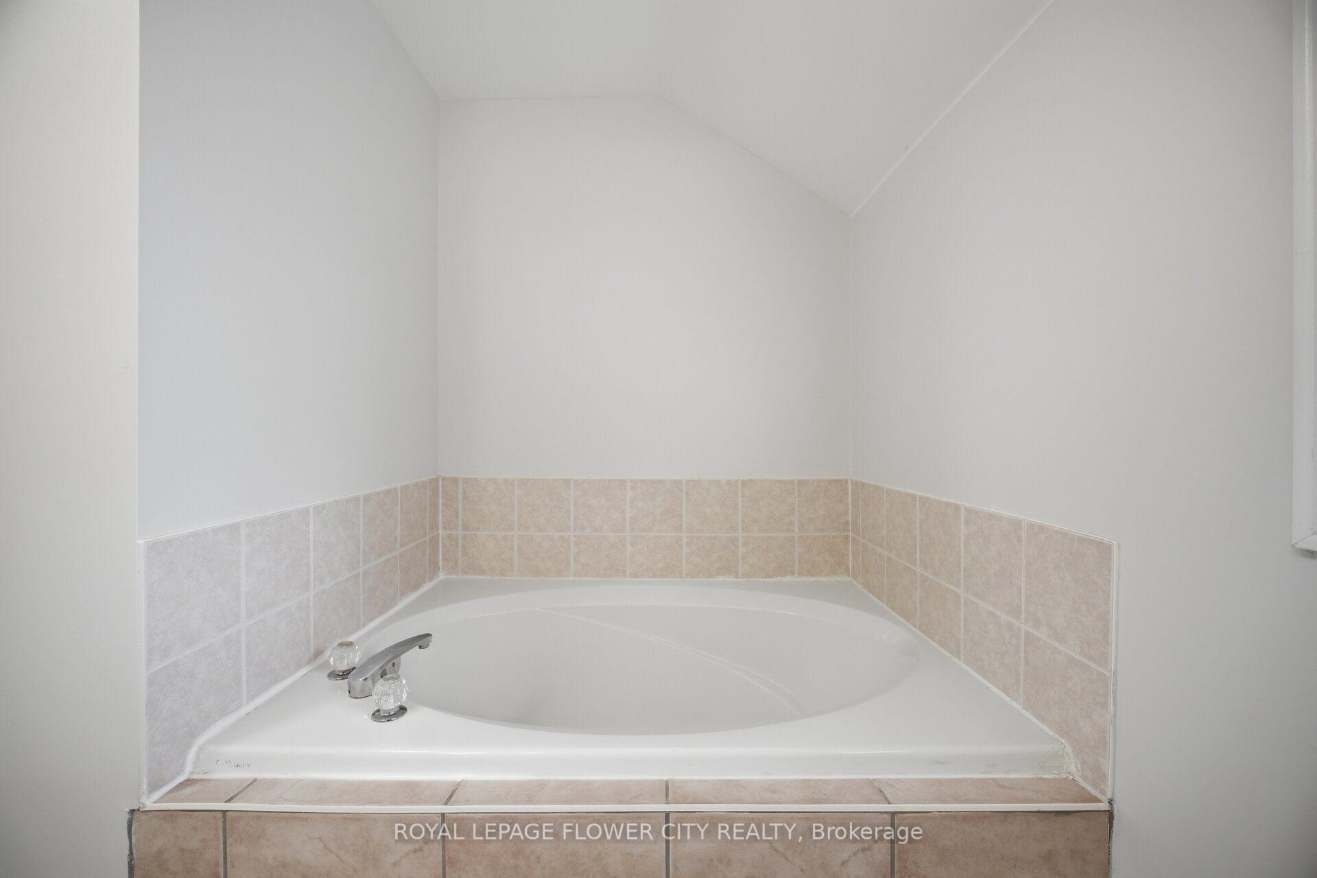 Photo 43 of Unit 2, 8305 McLaughlin Road S, Brampton, Brampton South — HOMEH