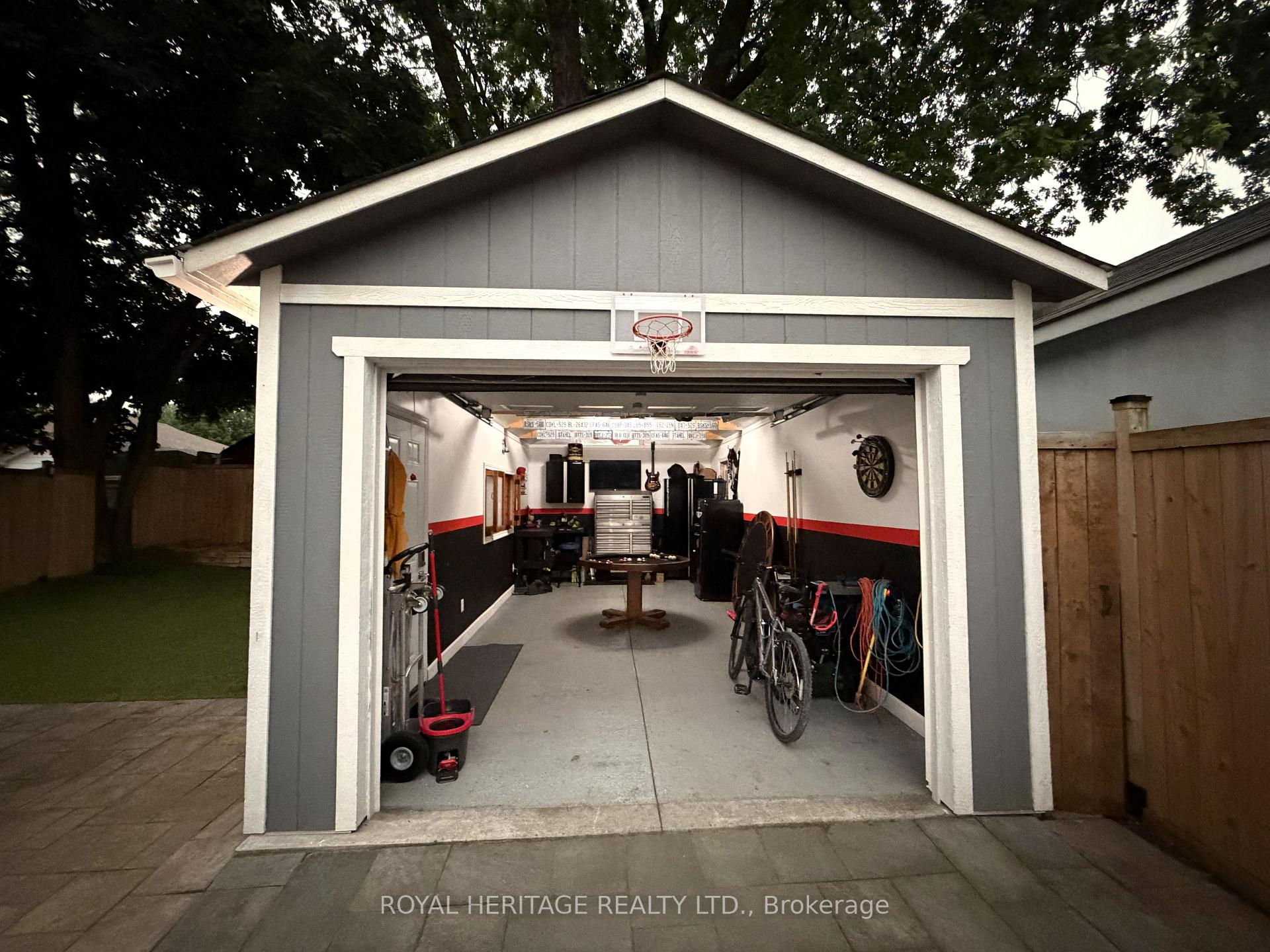 Photo 3 of 221 Hibbert Avenue, Oshawa, Vanier — HOMEH