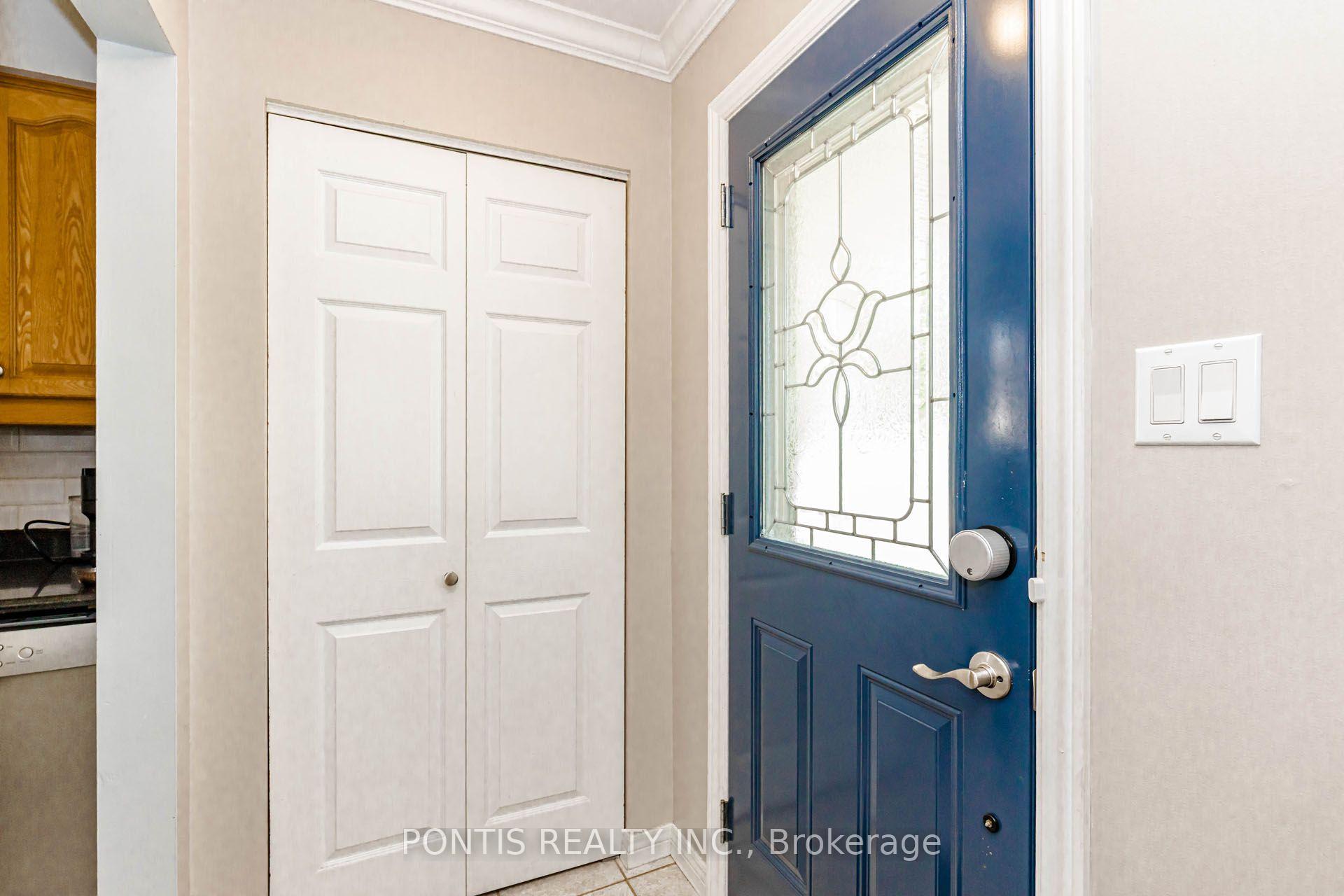 Photo 4 of 56 Greenbrier Road, Cambridge, Christopher-Champlain — HOMEH