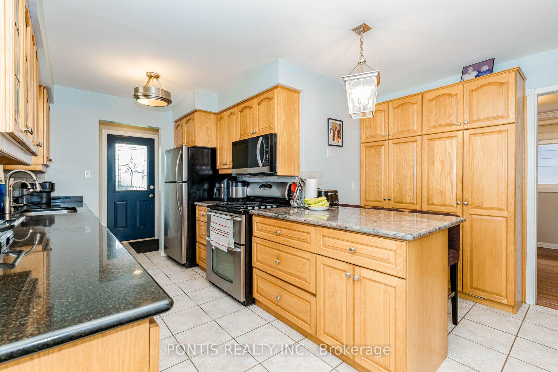 Photo 13 of 56 Greenbrier Road, Cambridge, Christopher-Champlain — HOMEH