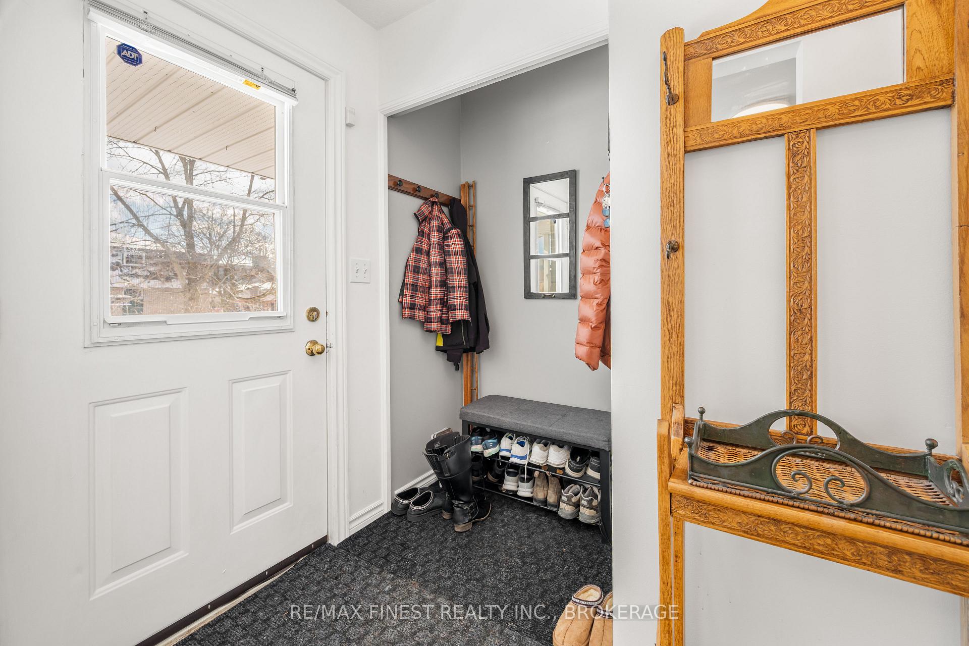 Photo 3 of 303 Conacher Drive, Kingston, Rideau — HOMEH