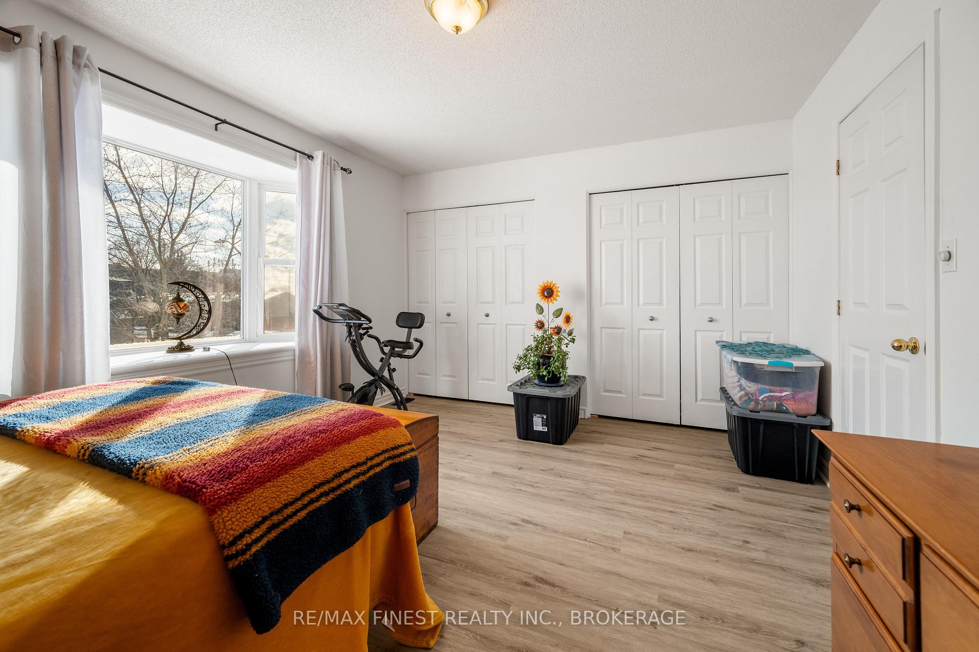 Photo 18 of 303 Conacher Drive, Kingston, Rideau — HOMEH