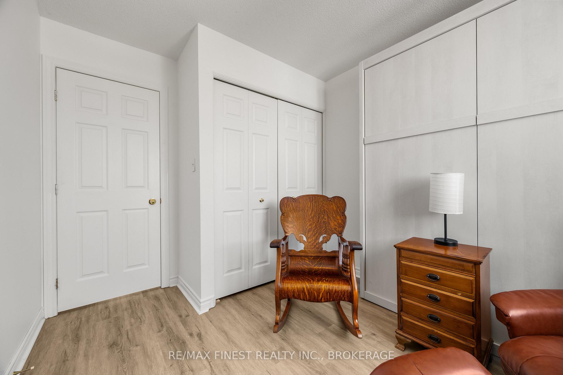 Photo 24 of 303 Conacher Drive, Kingston, Rideau — HOMEH