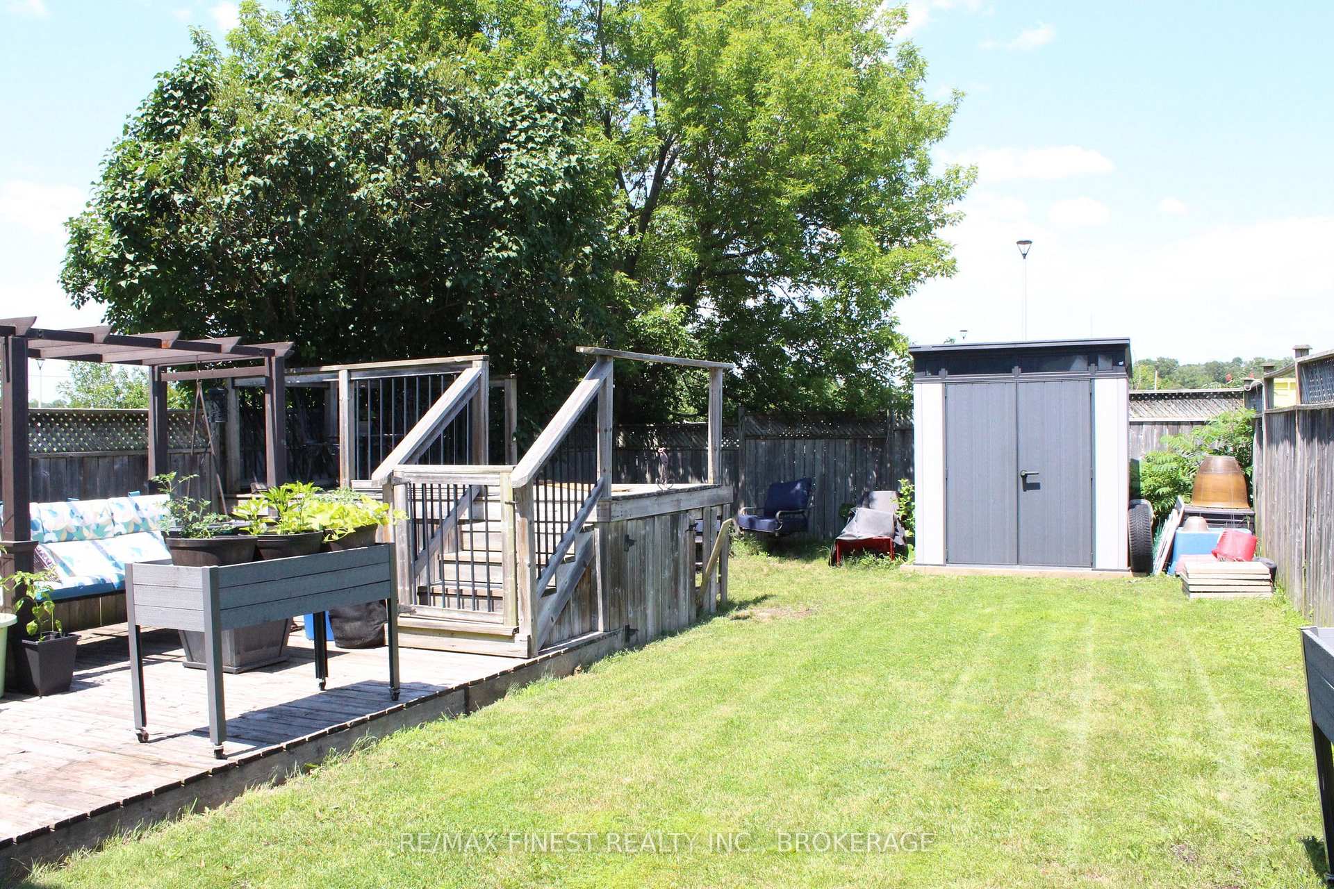 Photo 28 of 303 Conacher Drive, Kingston, Rideau — HOMEH