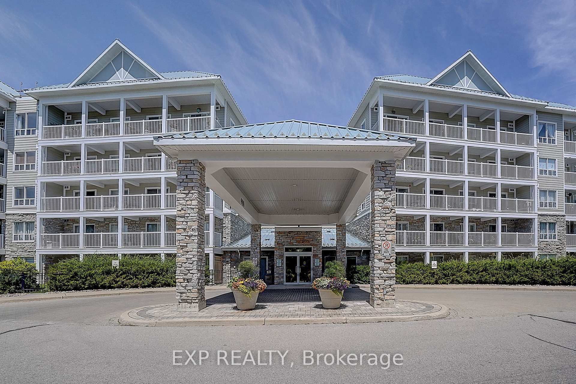 Front of Unit 321, 900 Bogart Mill Trail
