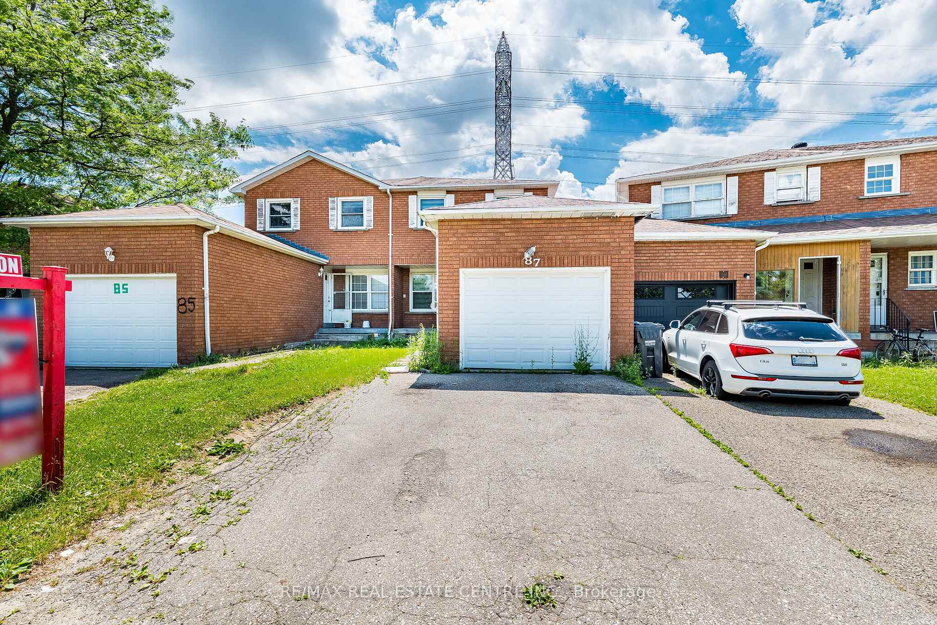 Photo 2 of 87 Tulip Drive, Brampton, Fletcher's Creek South — HOMEH
