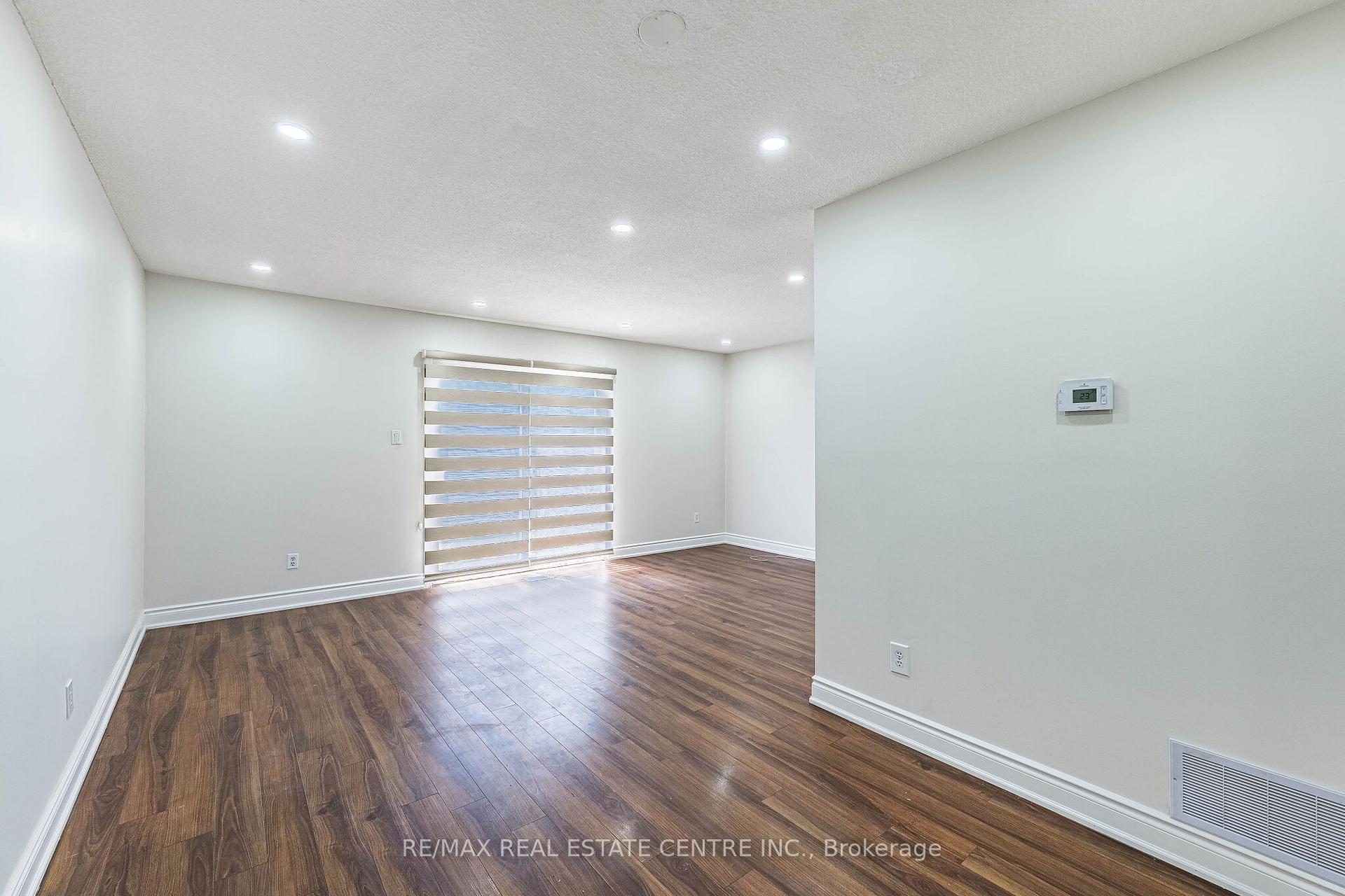 Photo 18 of 87 Tulip Drive, Brampton, Fletcher's Creek South — HOMEH