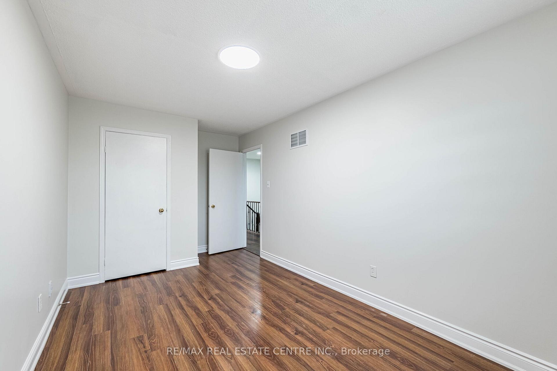 Photo 33 of 87 Tulip Drive, Brampton, Fletcher's Creek South — HOMEH
