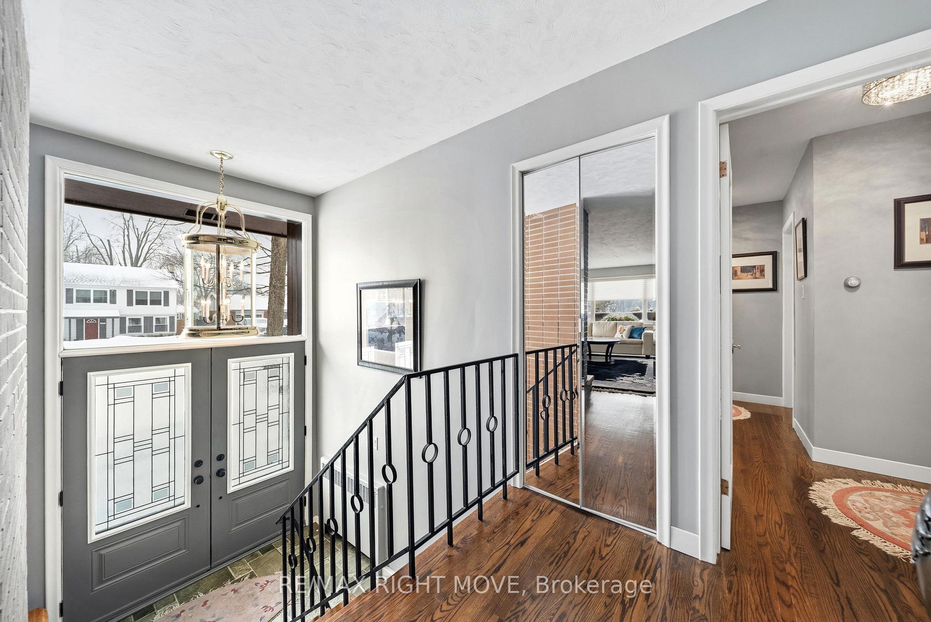 Photo 5 of 220 Belmoral Drive, Orillia — HOMEH