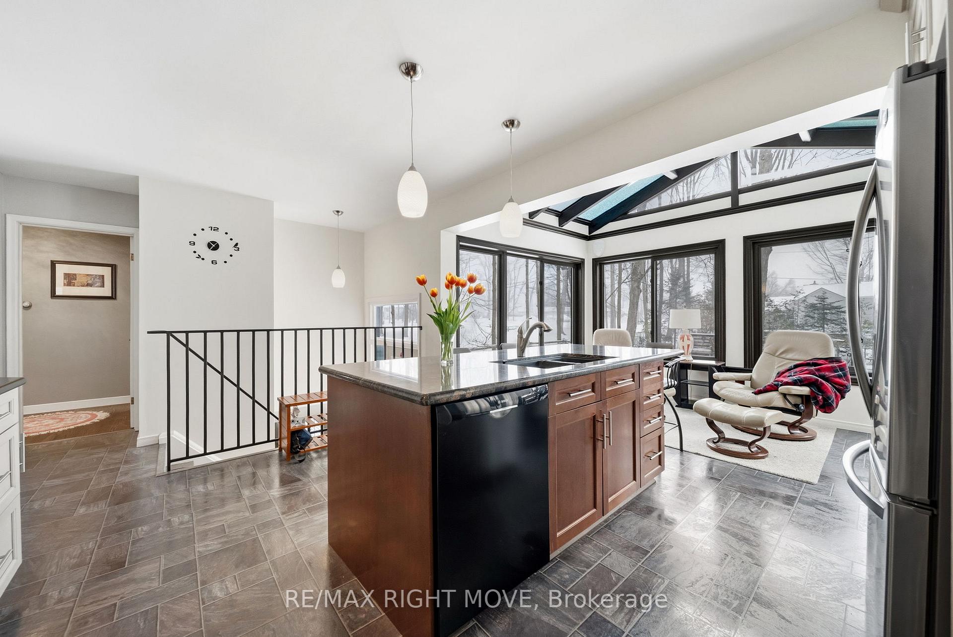Photo 15 of 220 Belmoral Drive, Orillia — HOMEH