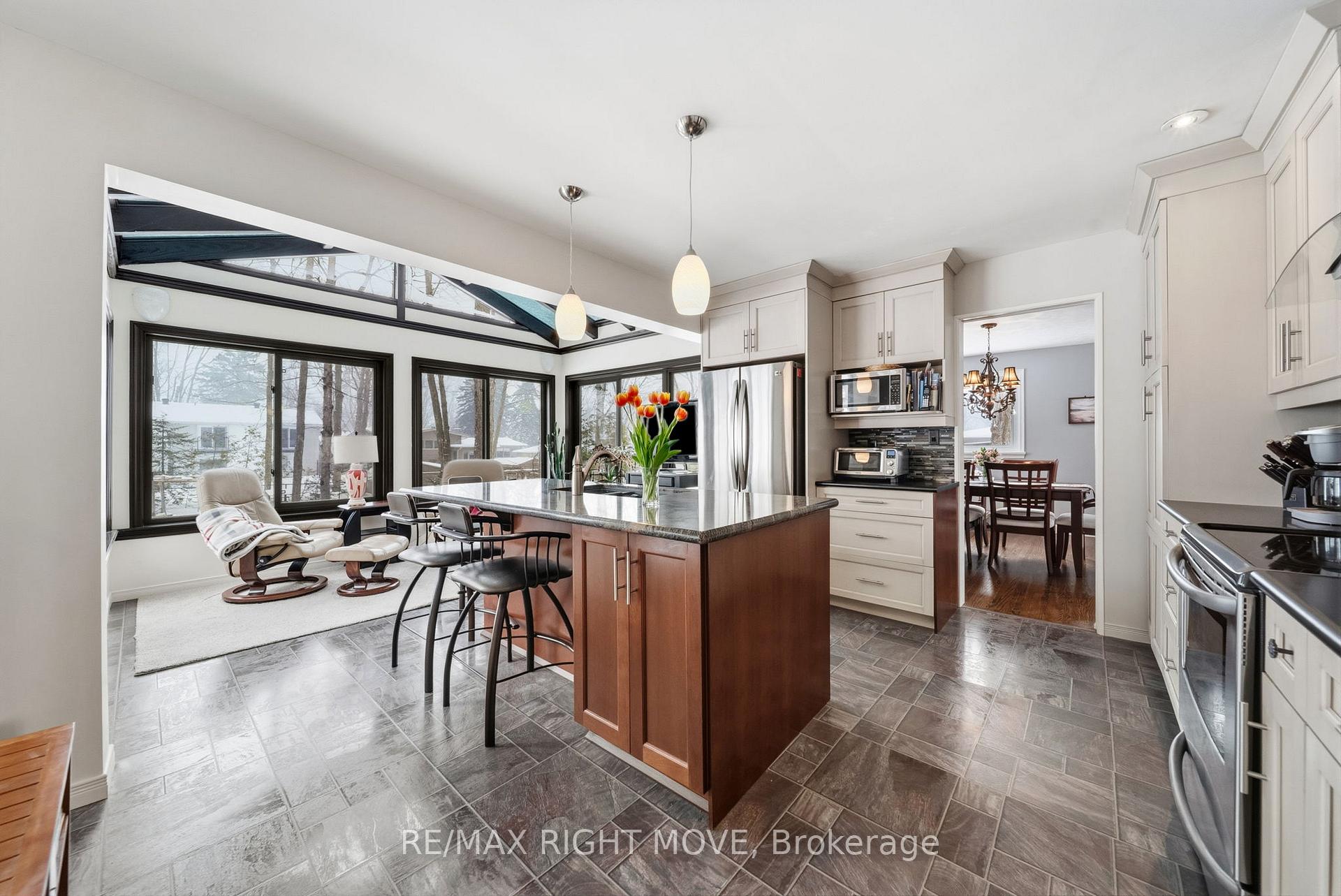 Photo 16 of 220 Belmoral Drive, Orillia — HOMEH