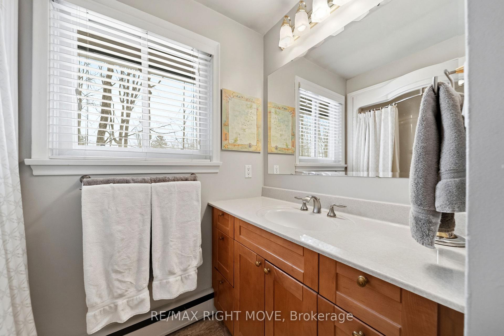 Photo 21 of 220 Belmoral Drive, Orillia — HOMEH