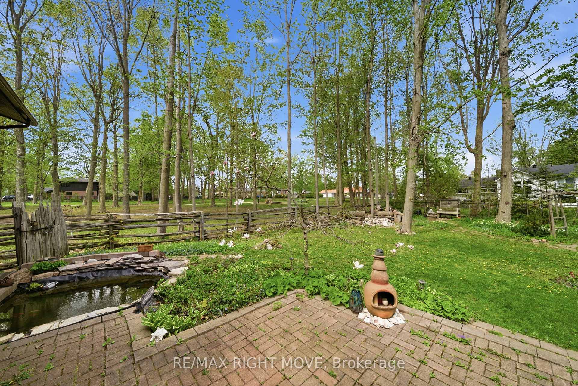 Photo 37 of 220 Belmoral Drive, Orillia — HOMEH