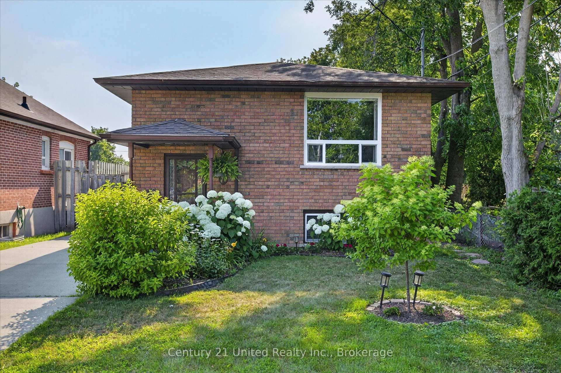 Photo 2 of 71 Pine Street, Peterborough, Town Ward 3 — HOMEH
