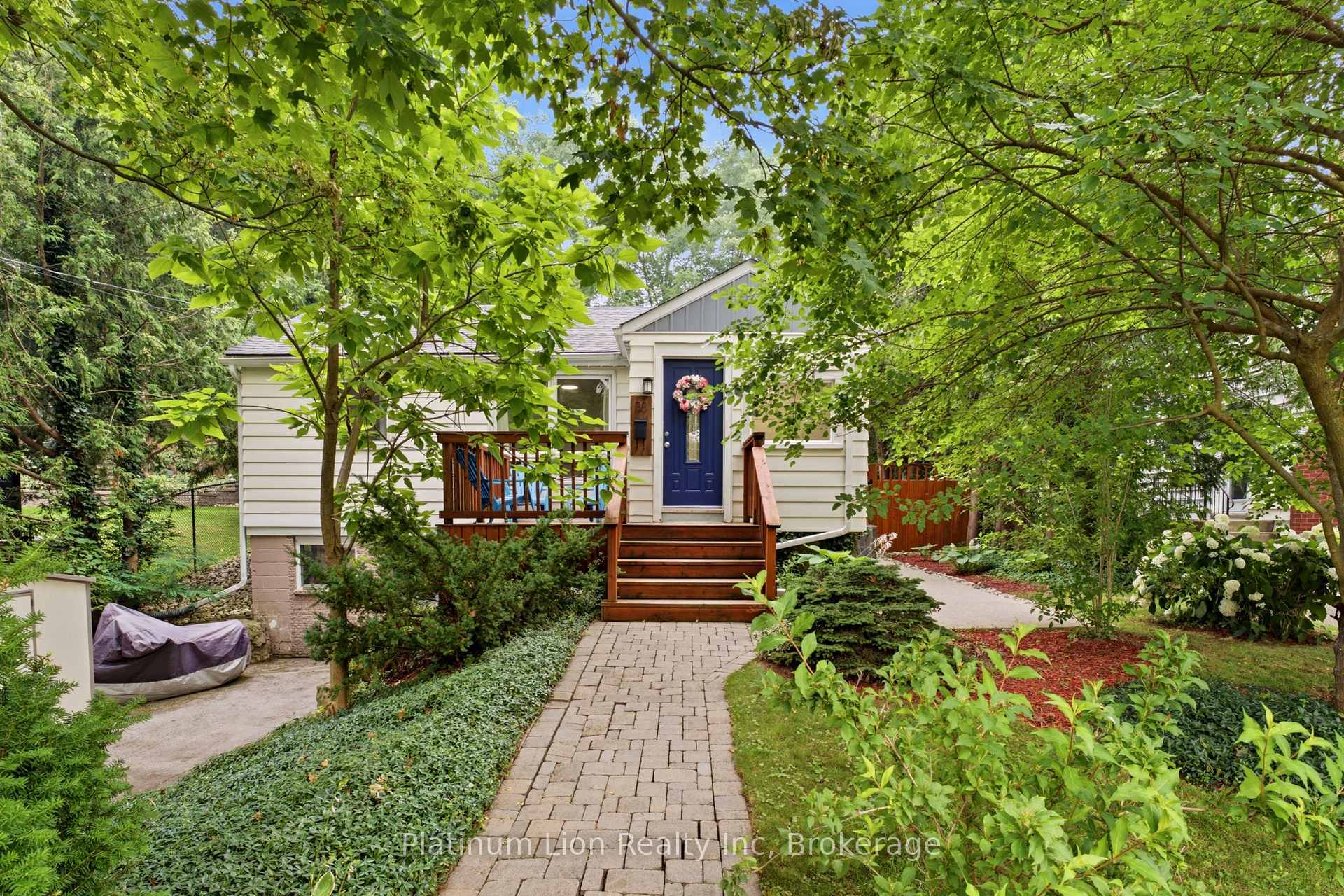 Photo 1 of 38 Mercer Street, Hamilton, Dundas — HOMEH
