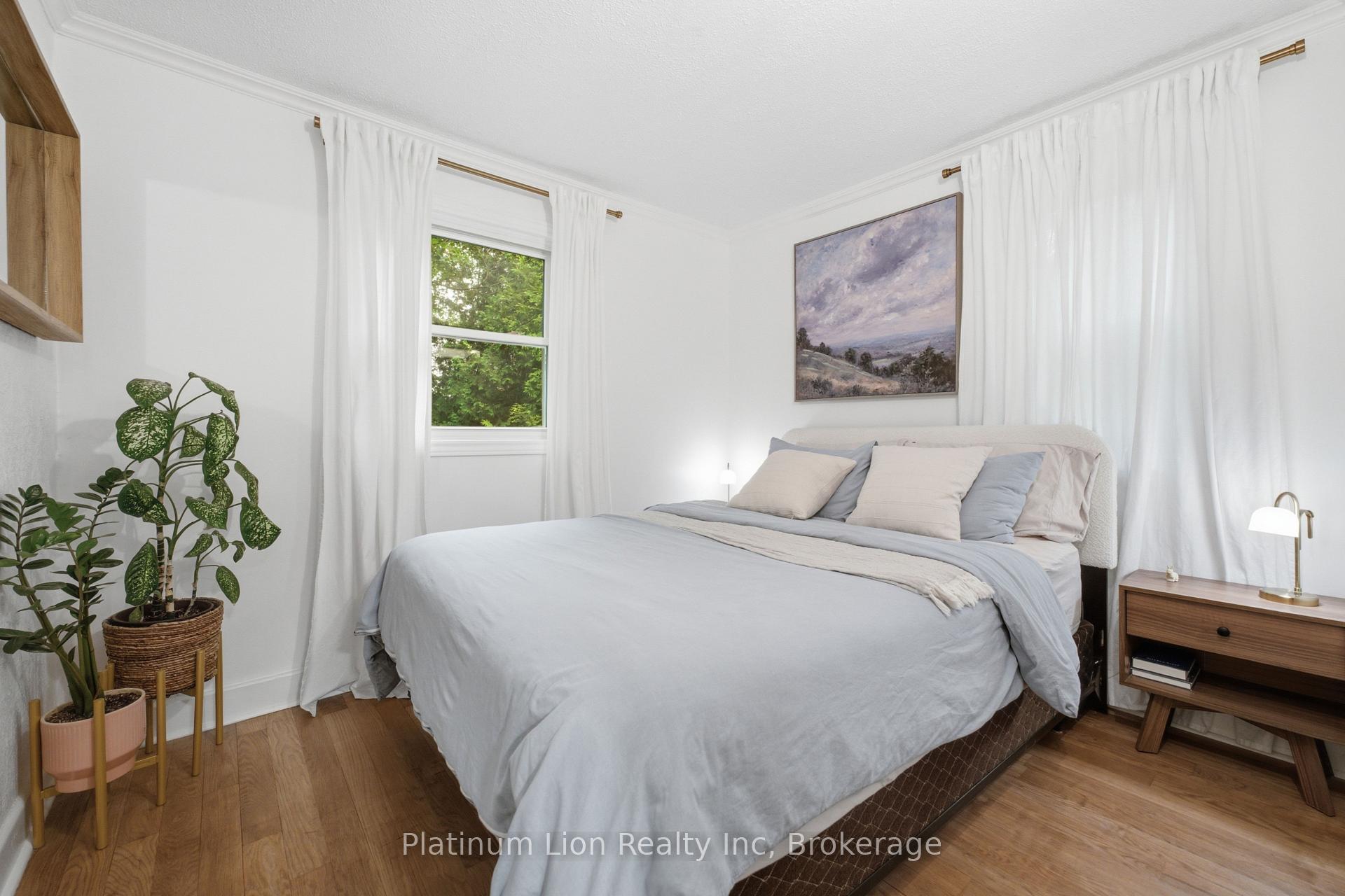 Photo 19 of 38 Mercer Street, Hamilton, Dundas — HOMEH
