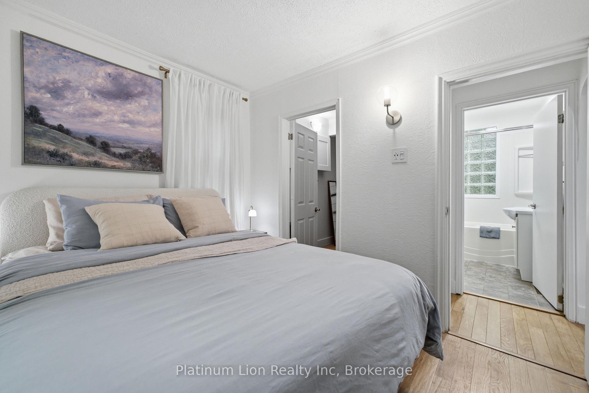 Photo 20 of 38 Mercer Street, Hamilton, Dundas — HOMEH
