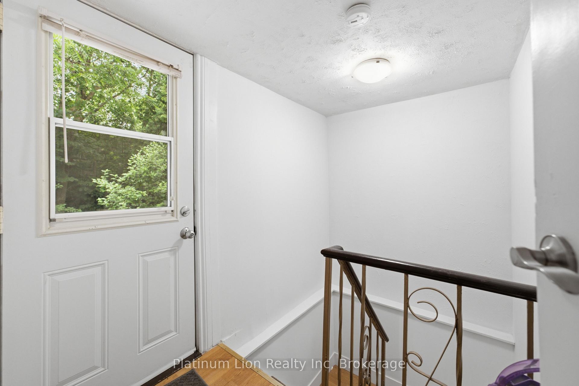 Photo 22 of 38 Mercer Street, Hamilton, Dundas — HOMEH